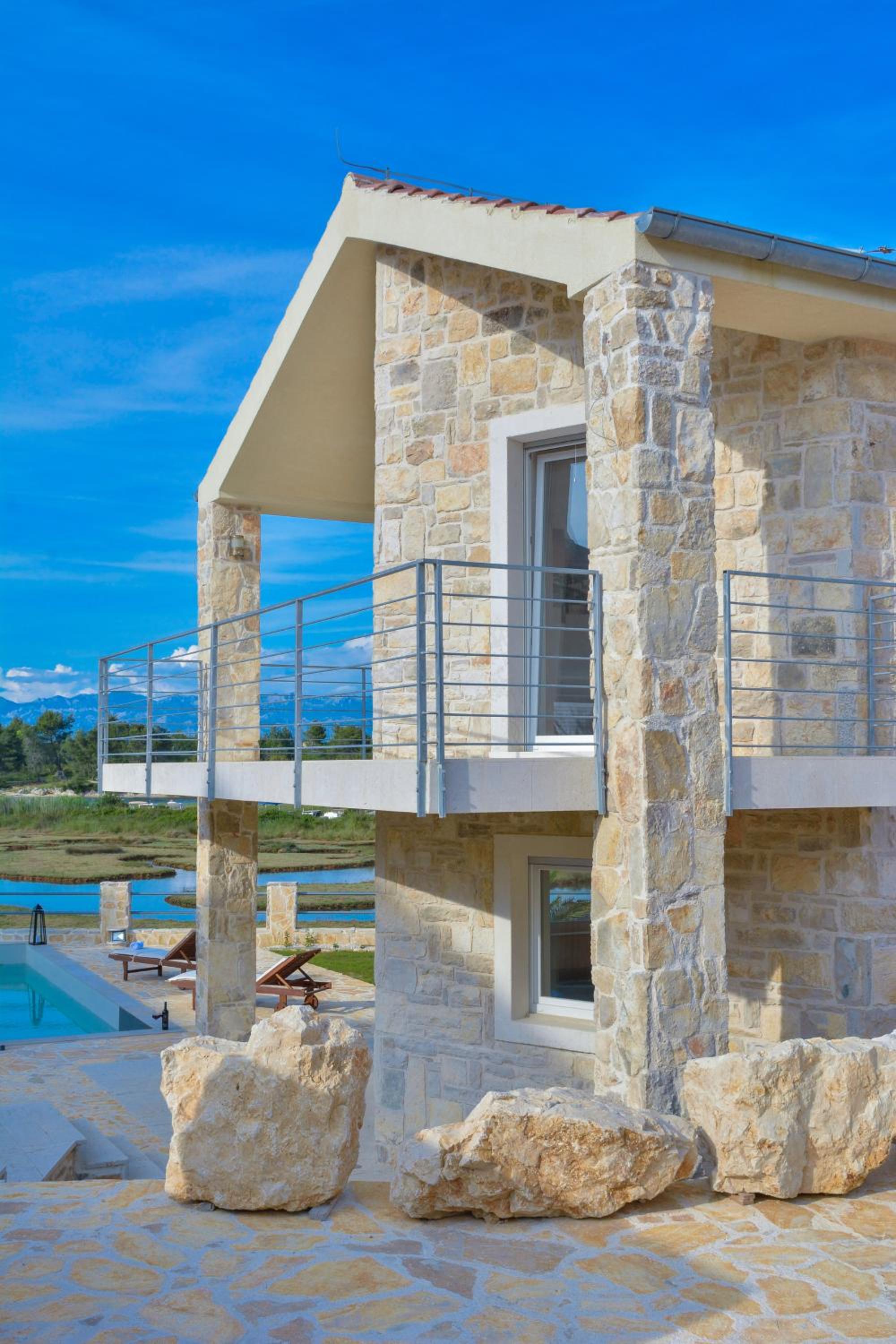 Amazing Villa Ele view 4