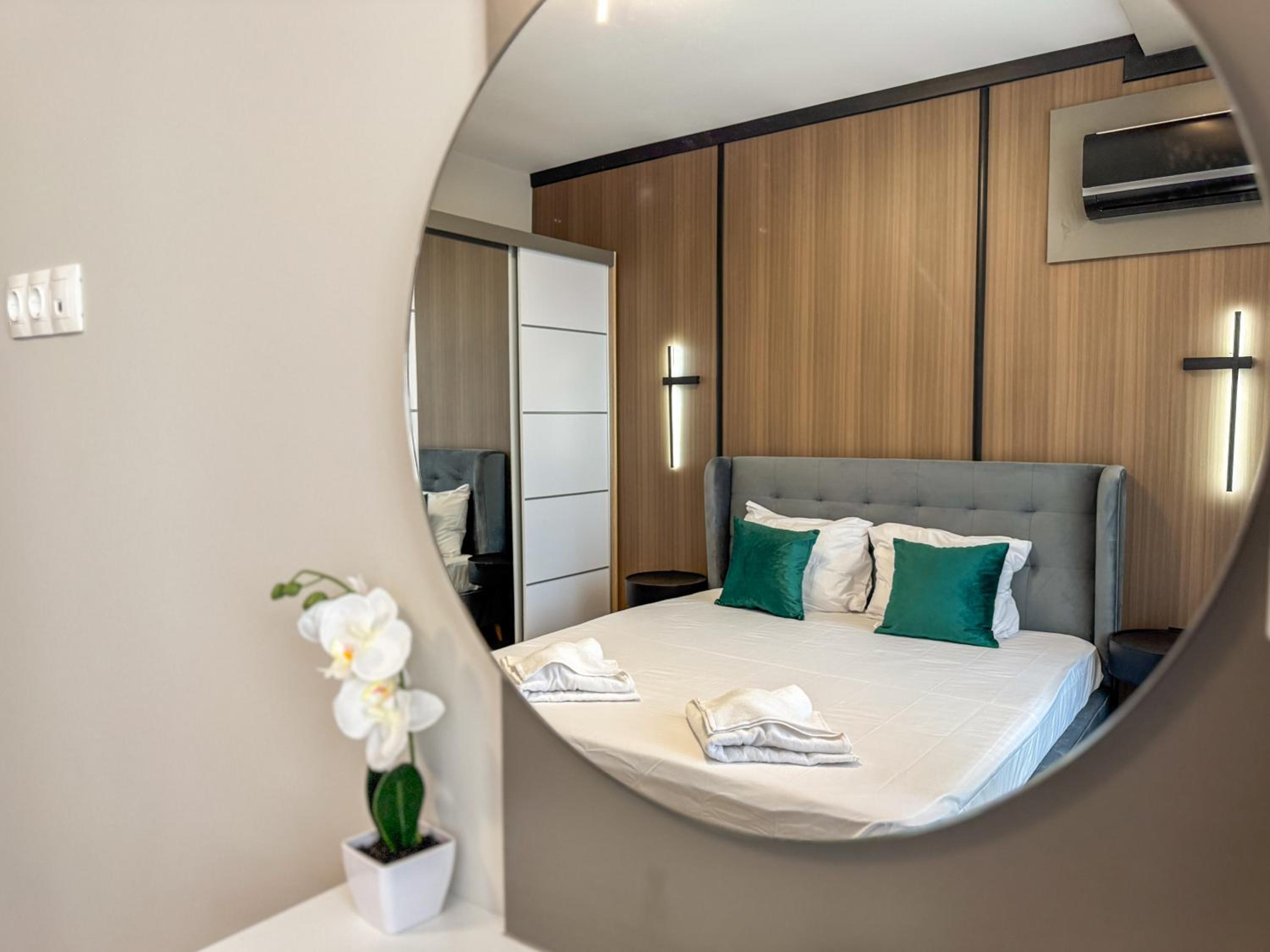 1BR Modern Apartment 6mins to City Centre with FREE Street Parking and Gym Pass
