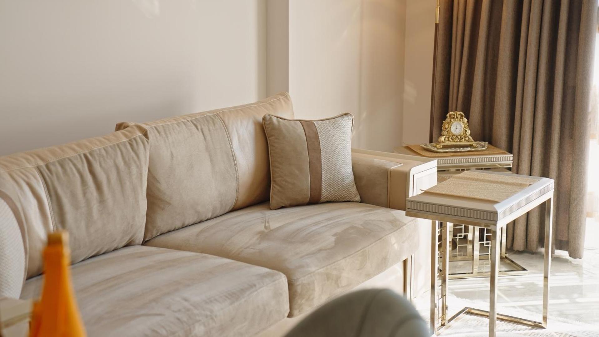 Qoople Legend B - premium apartments steps from the sea