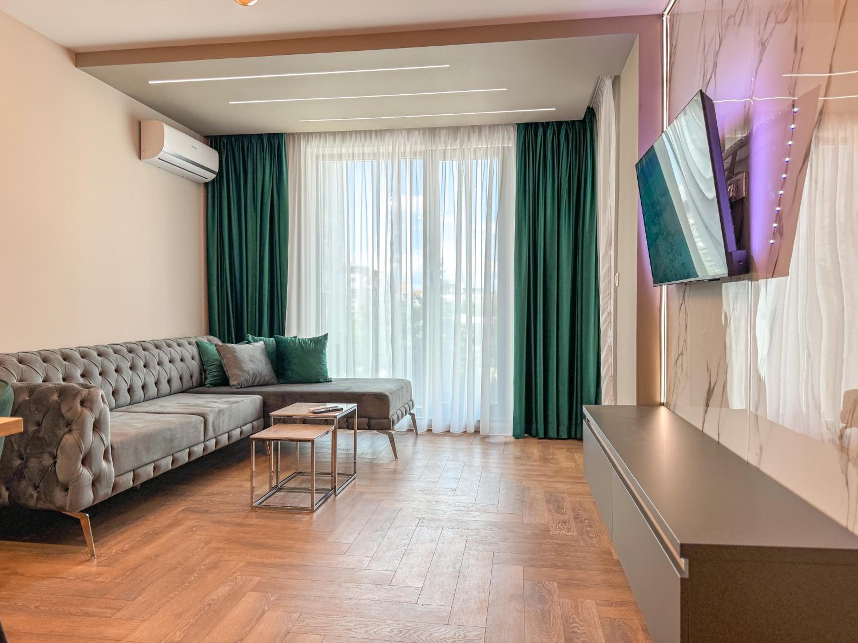 1BR Modern Apartment 6mins to City Centre with FREE Street Parking and Gym Pass