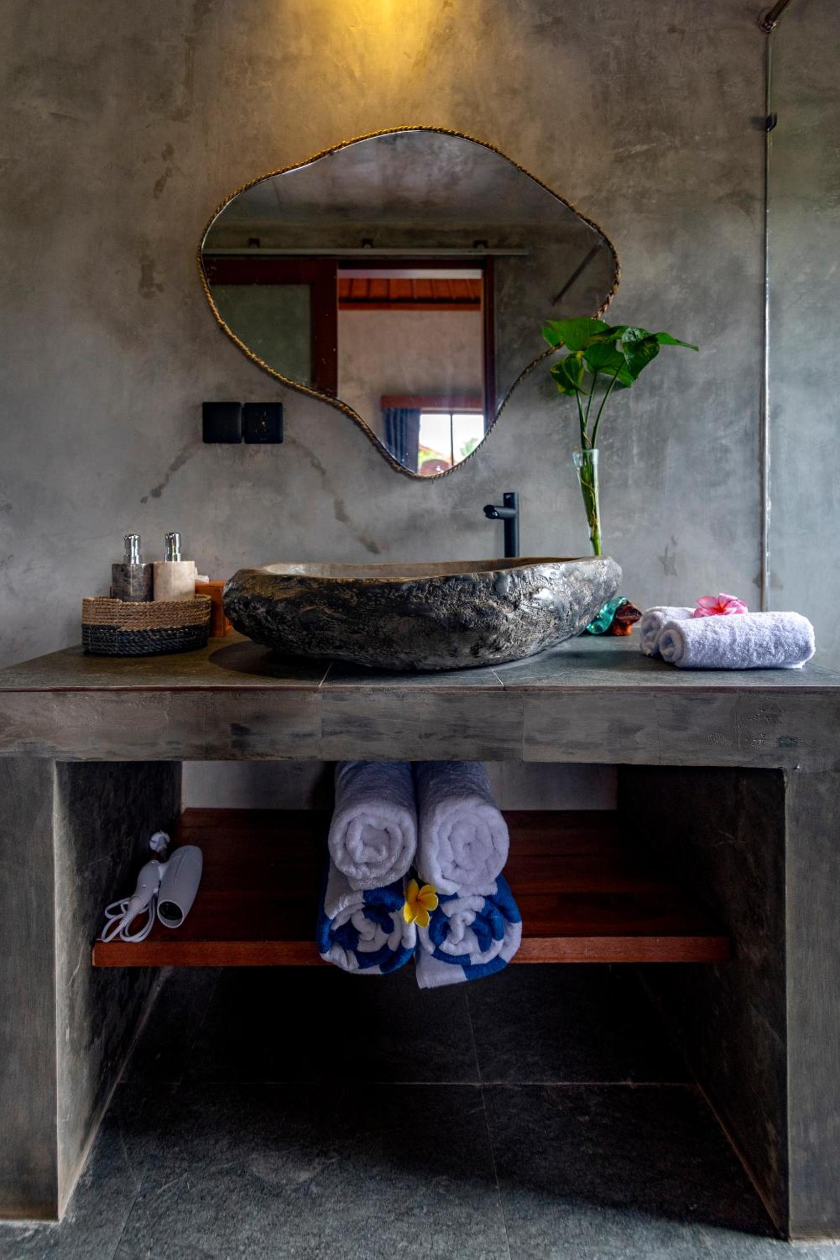 Seelong Villa Ubud by Dhananjaya Hospitality