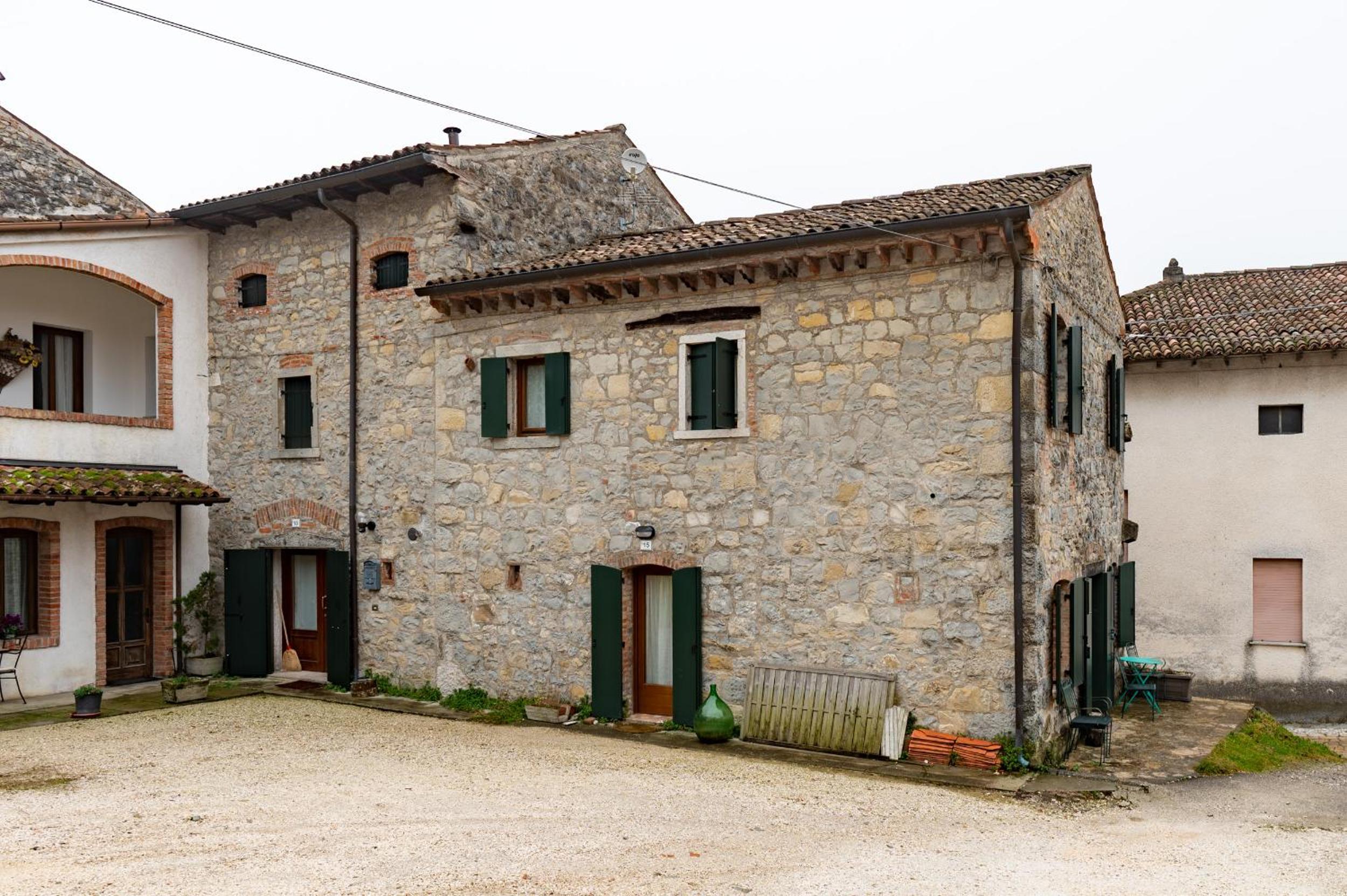 Prosecco Hill Cottage