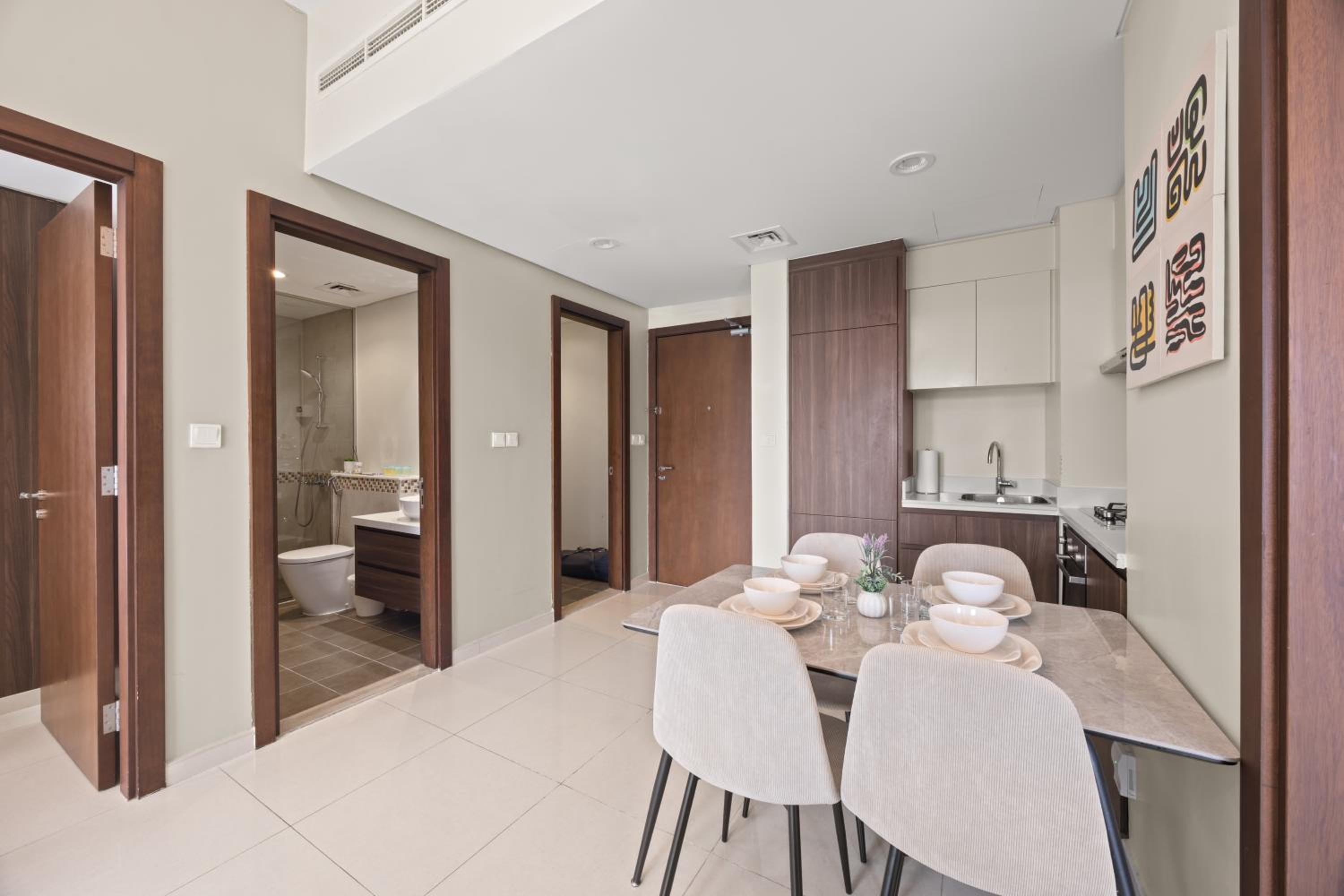 Burj khalifa and Canal views - Luxury Apartments for Rent in Dubai Business Bay