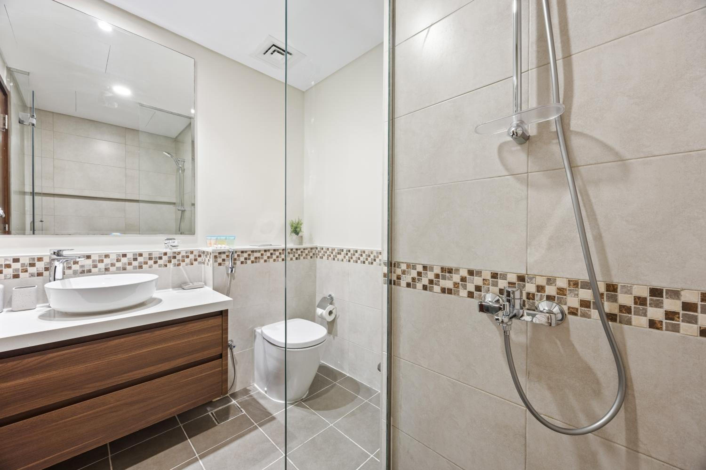Burj khalifa and Canal views - Luxury Apartments for Rent in Dubai Business Bay