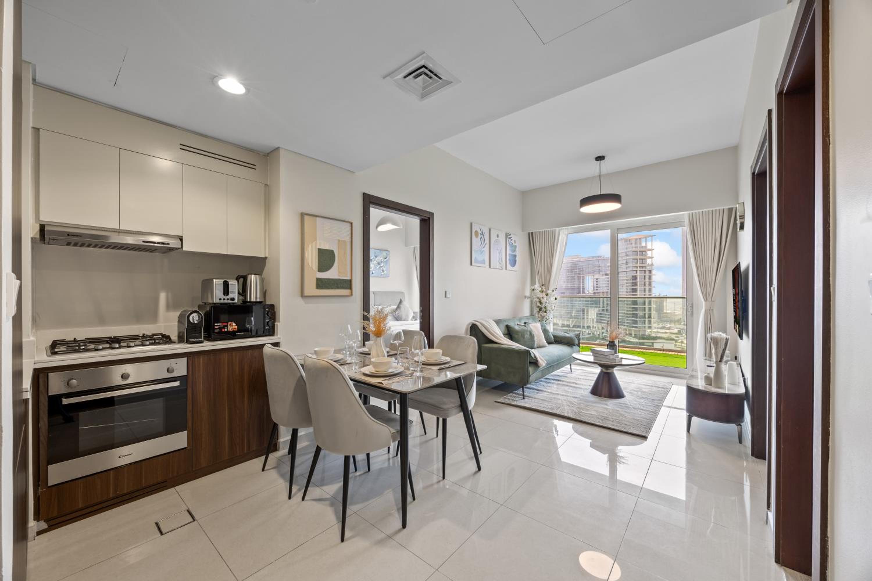 Burj khalifa and Canal views - Luxury Apartments for Rent in Dubai Business Bay