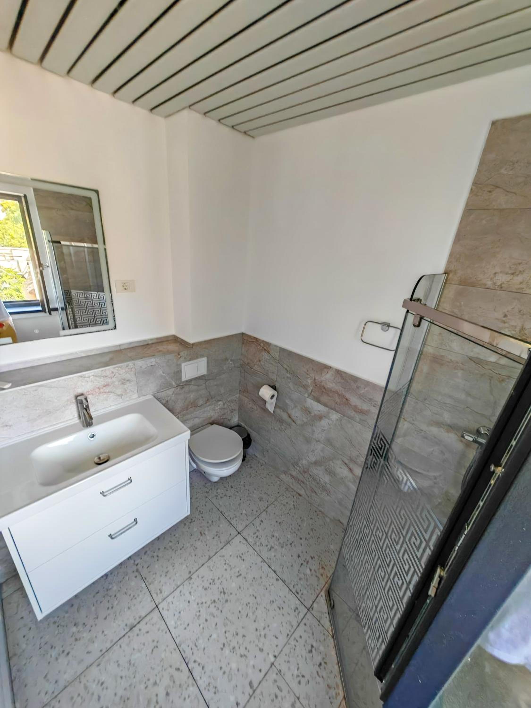 Beautiful new studios&apartments super central location