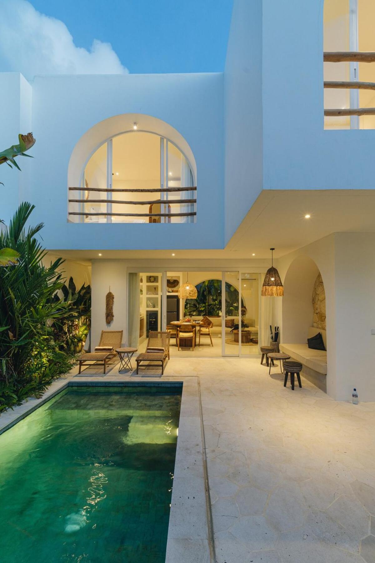 Tropical 2BR Private Pool Villa in Bingin