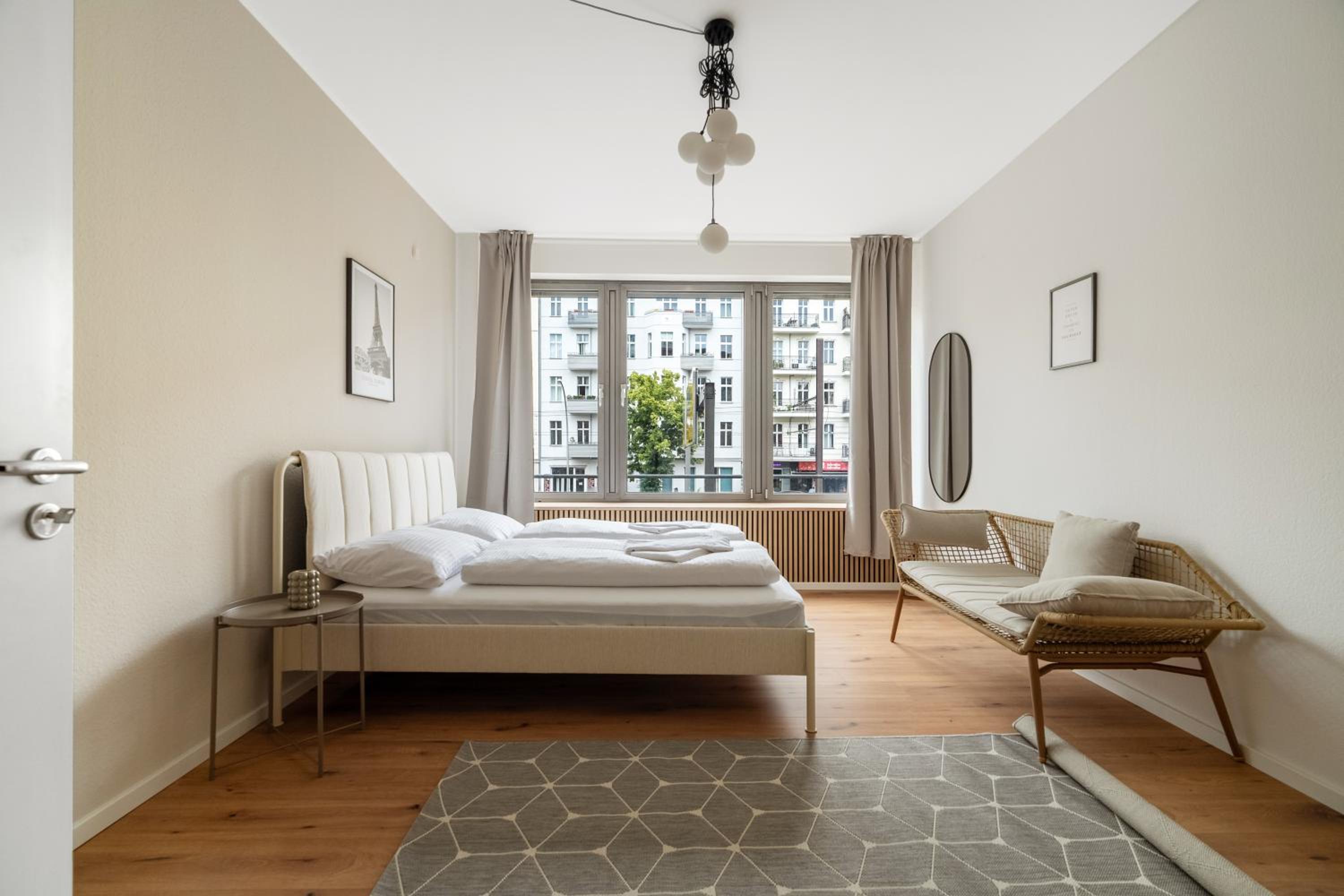 Bright & Spacious Berlin Home