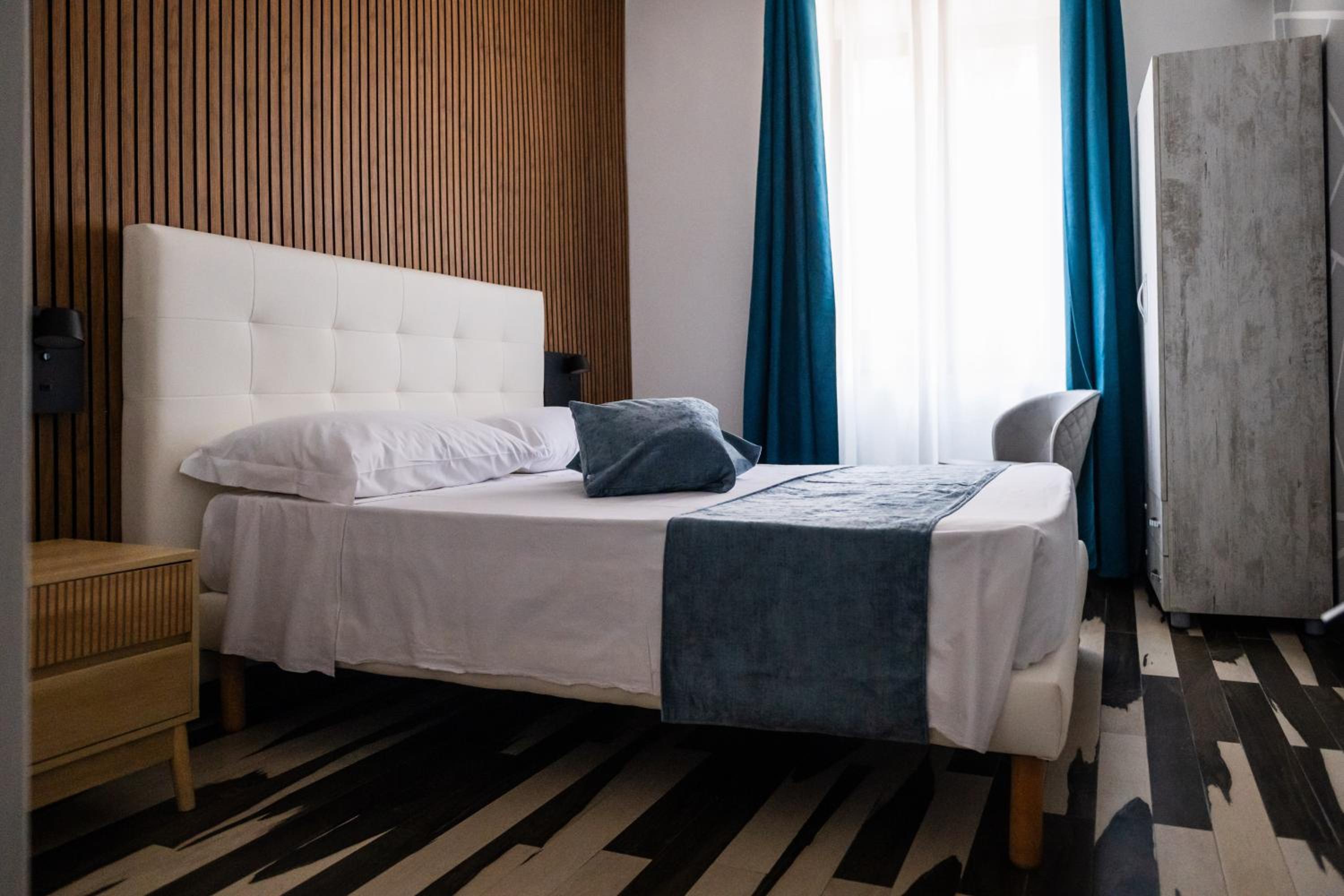 Napoli Central Stay
