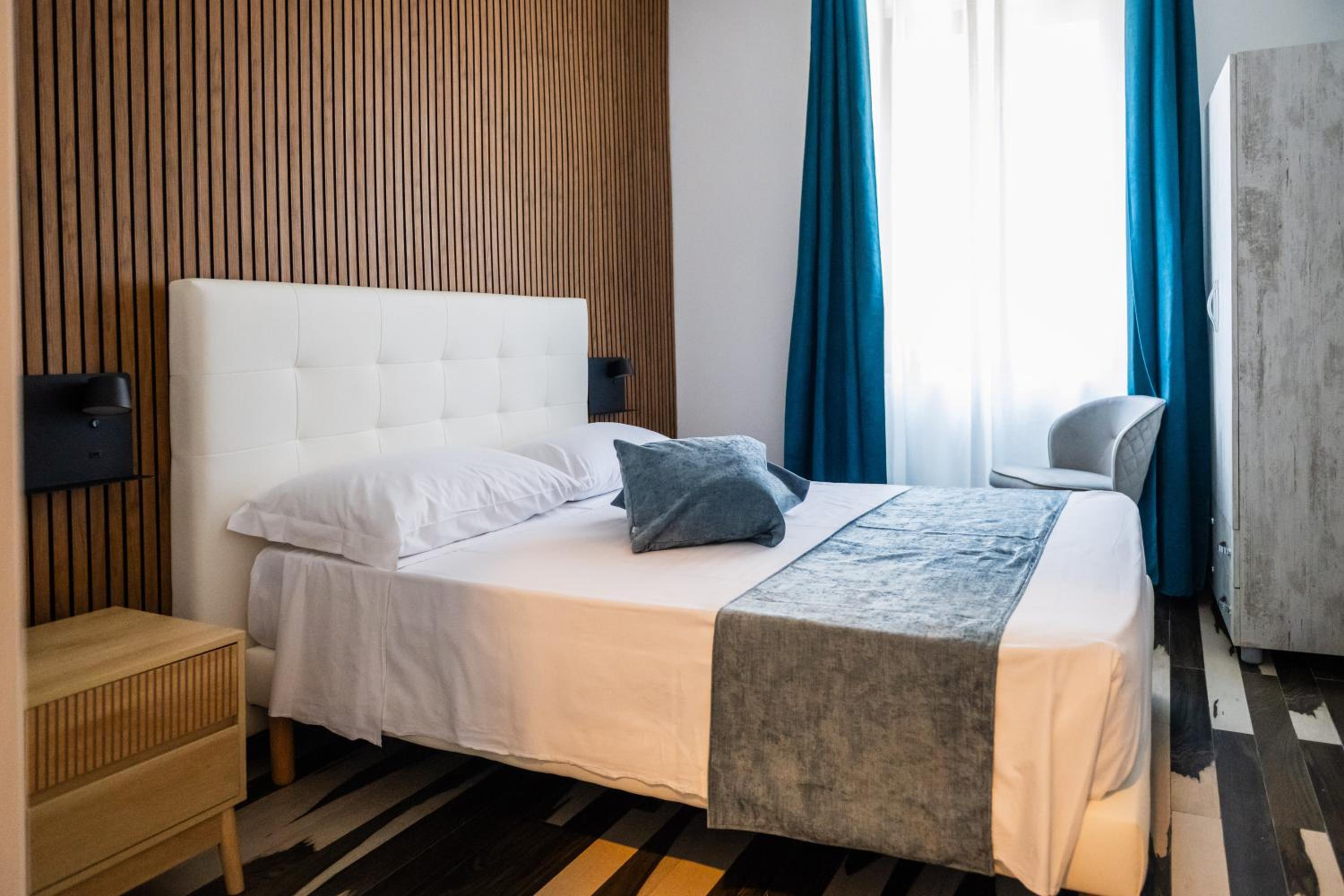 Napoli Central Stay