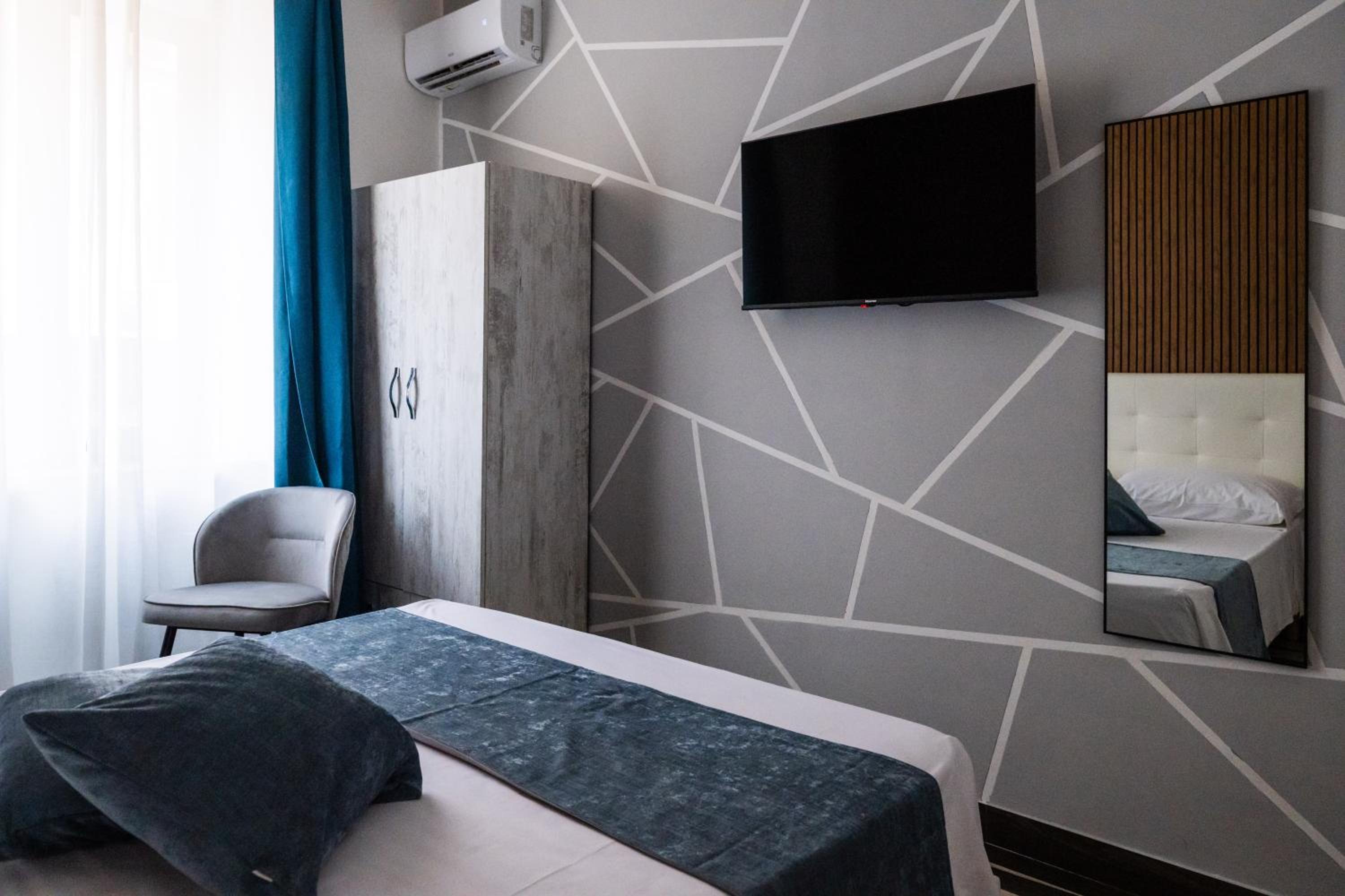 Napoli Central Stay