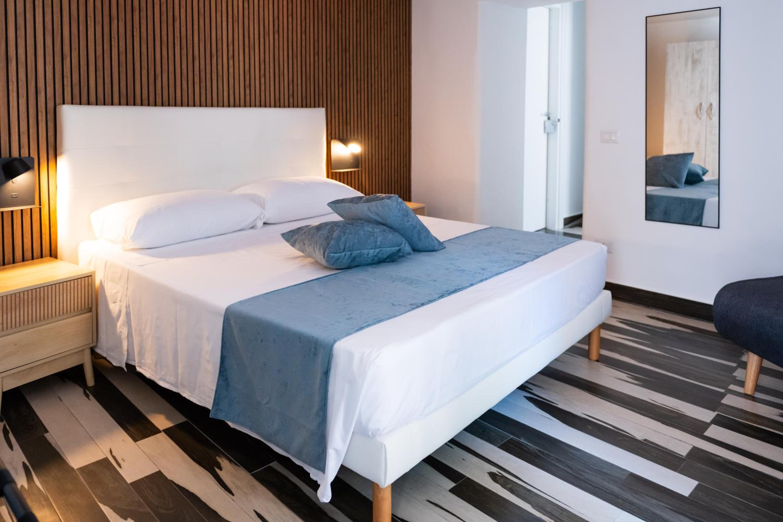 Napoli Central Stay
