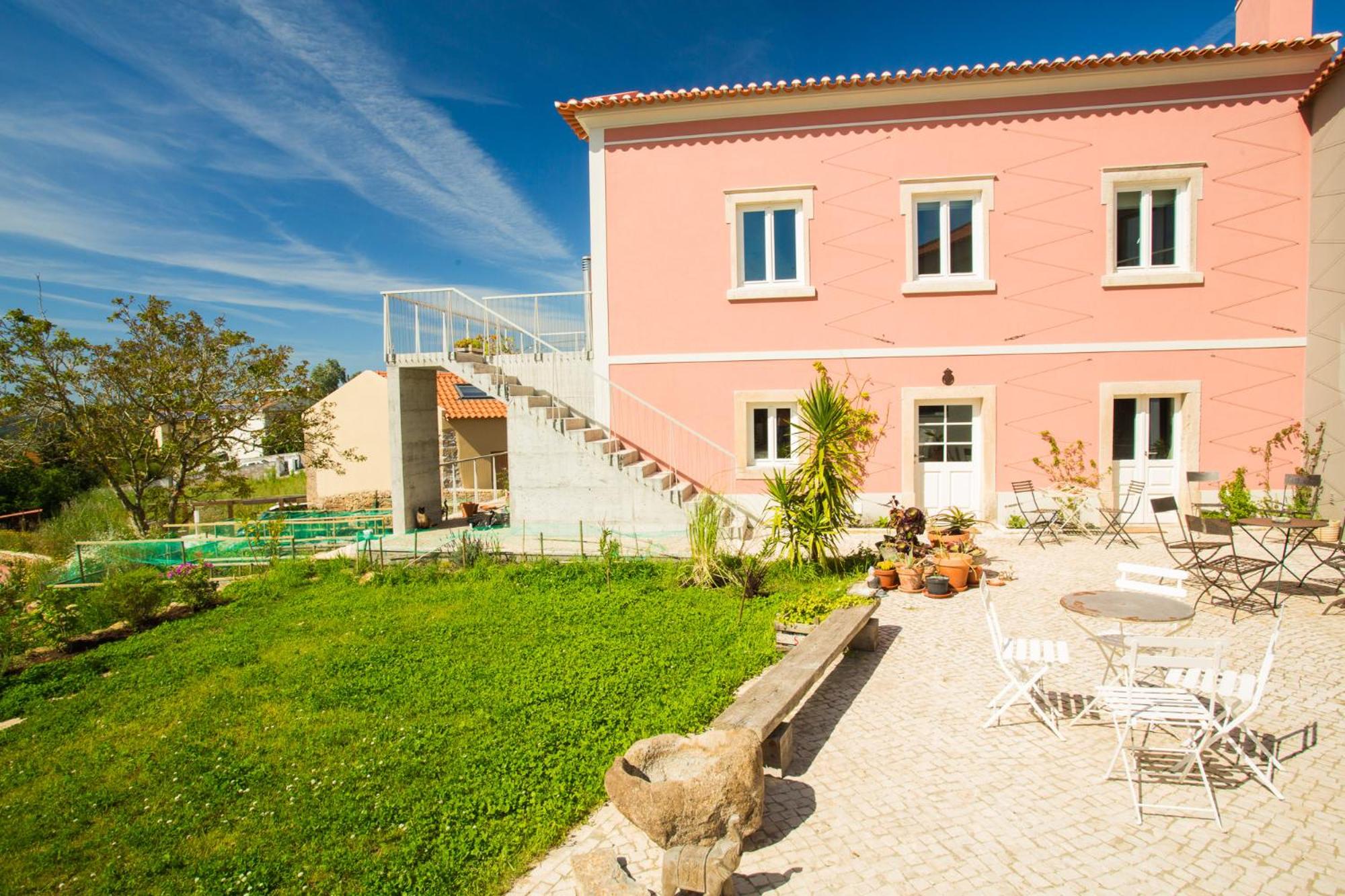 Hotel Cavalo de Madeira - Image 1