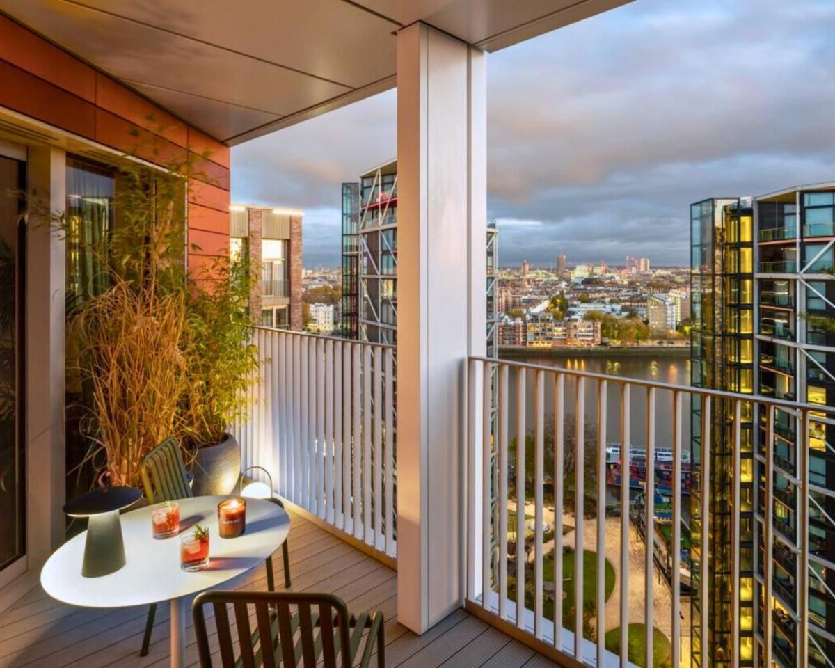 Luxury Penthouse 2Bed 2Bath 2Balcony London Eye & River Views with GYM & AC & Incredible Rooftop View