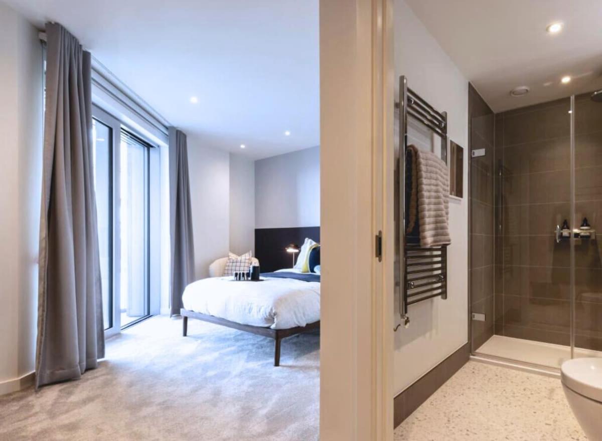 Luxury Penthouse 2Bed 2Bath 2Balcony London Eye & River Views with GYM & AC & Incredible Rooftop View