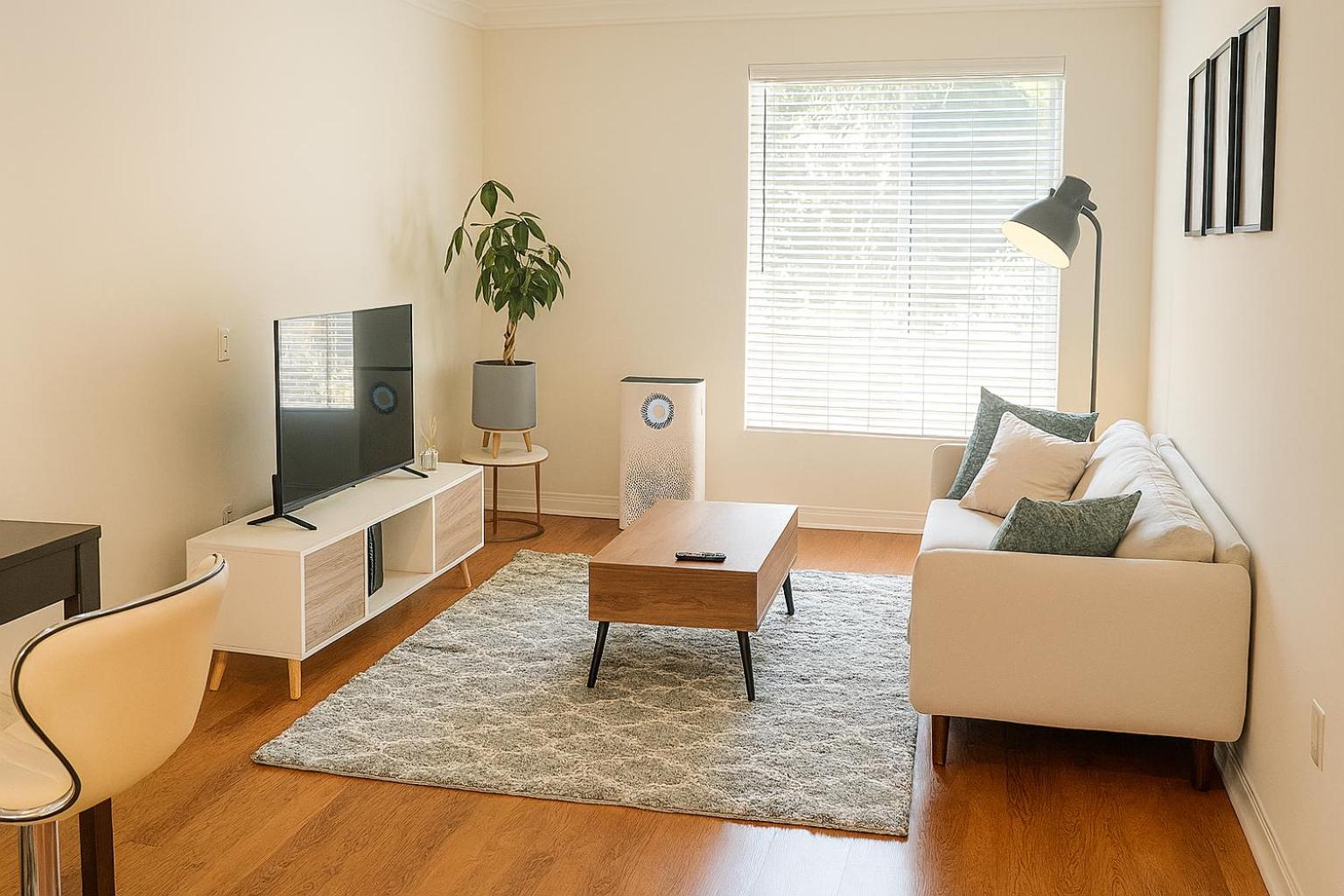 LA Koreatown Nest House - Modern, Free Parking, Pool and Sauna, No Cleaning Fee