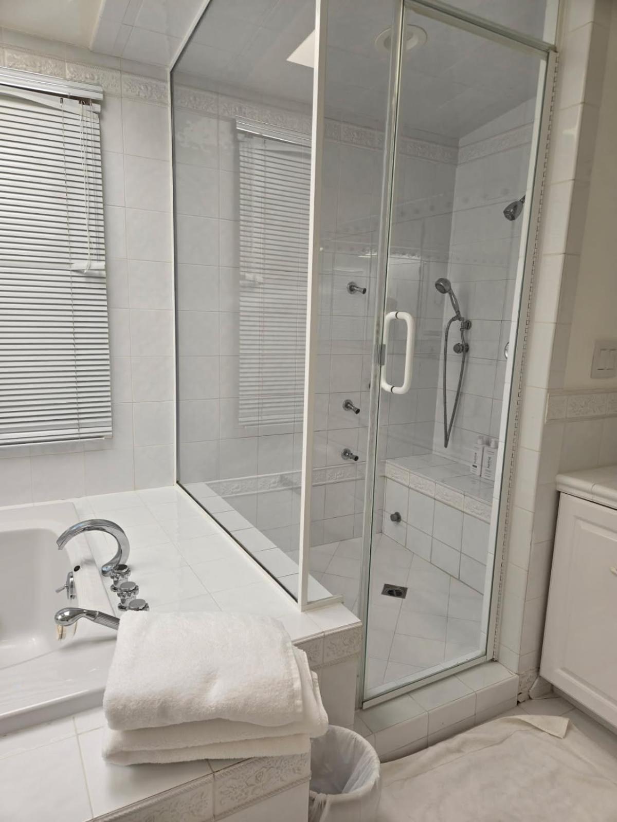 Bella Villa near Beverly Hills Amazing City view and hot tub