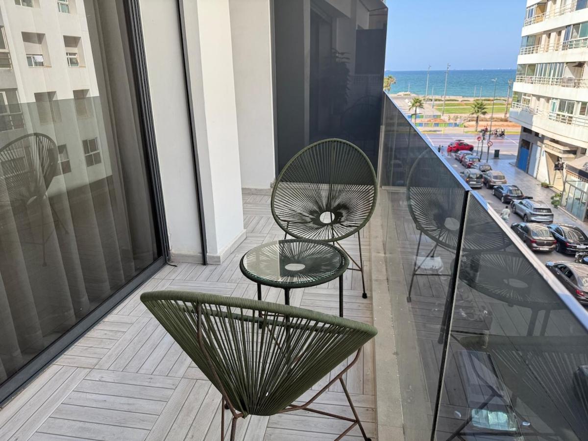 Stylish Apartment with a seaview 9