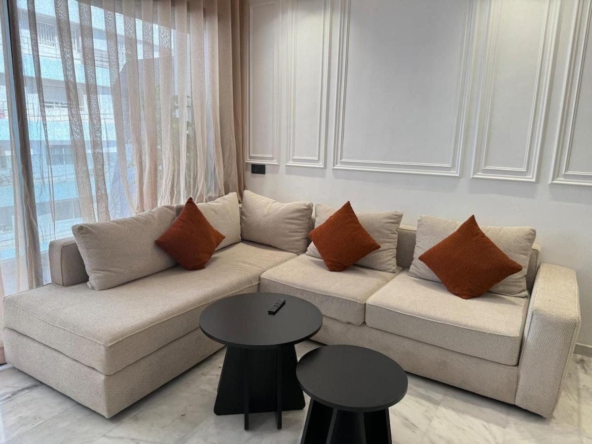 Stylish Apartment with a seaview 9
