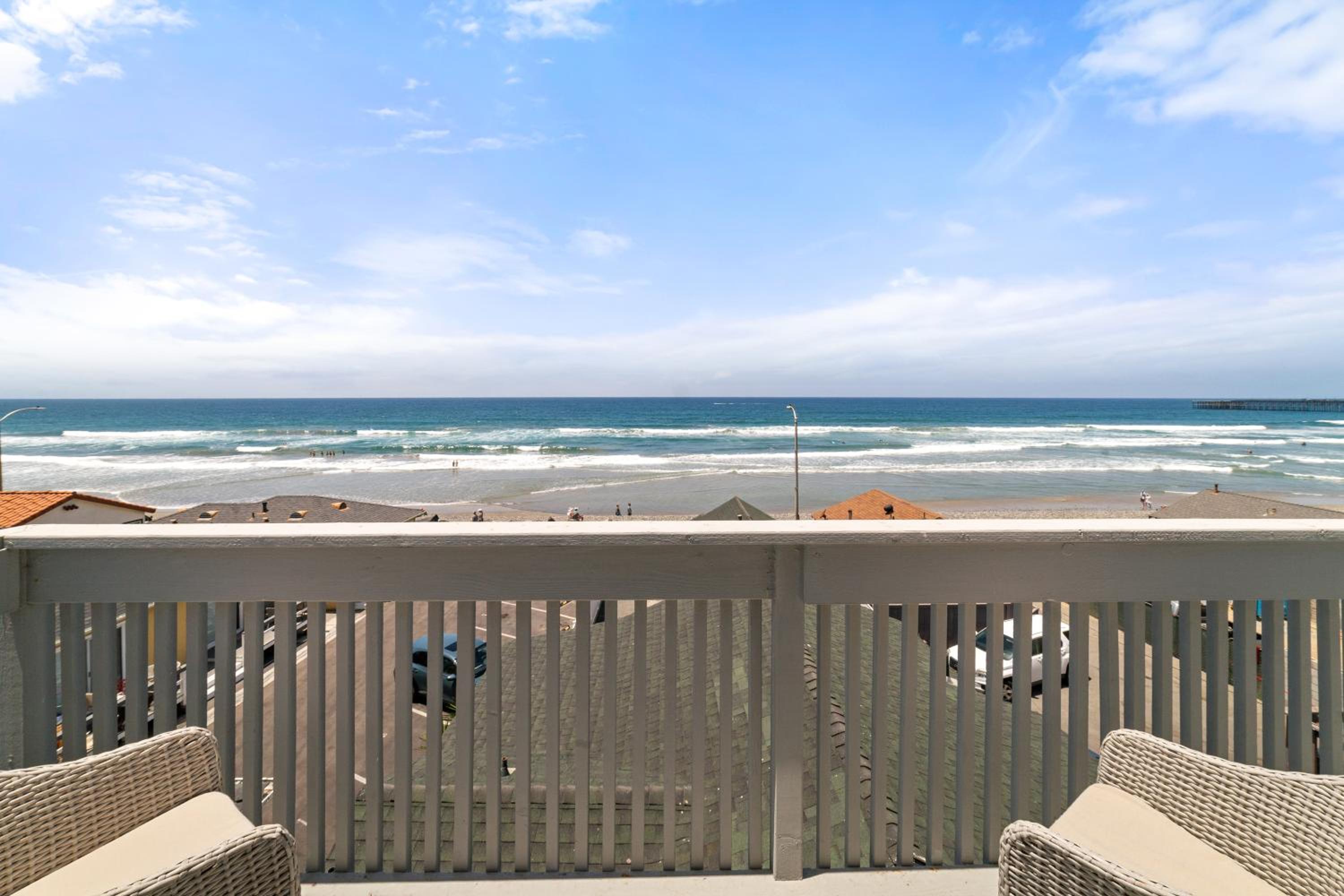 Luxury Oceanfront steps to Beach & Town, Best views!