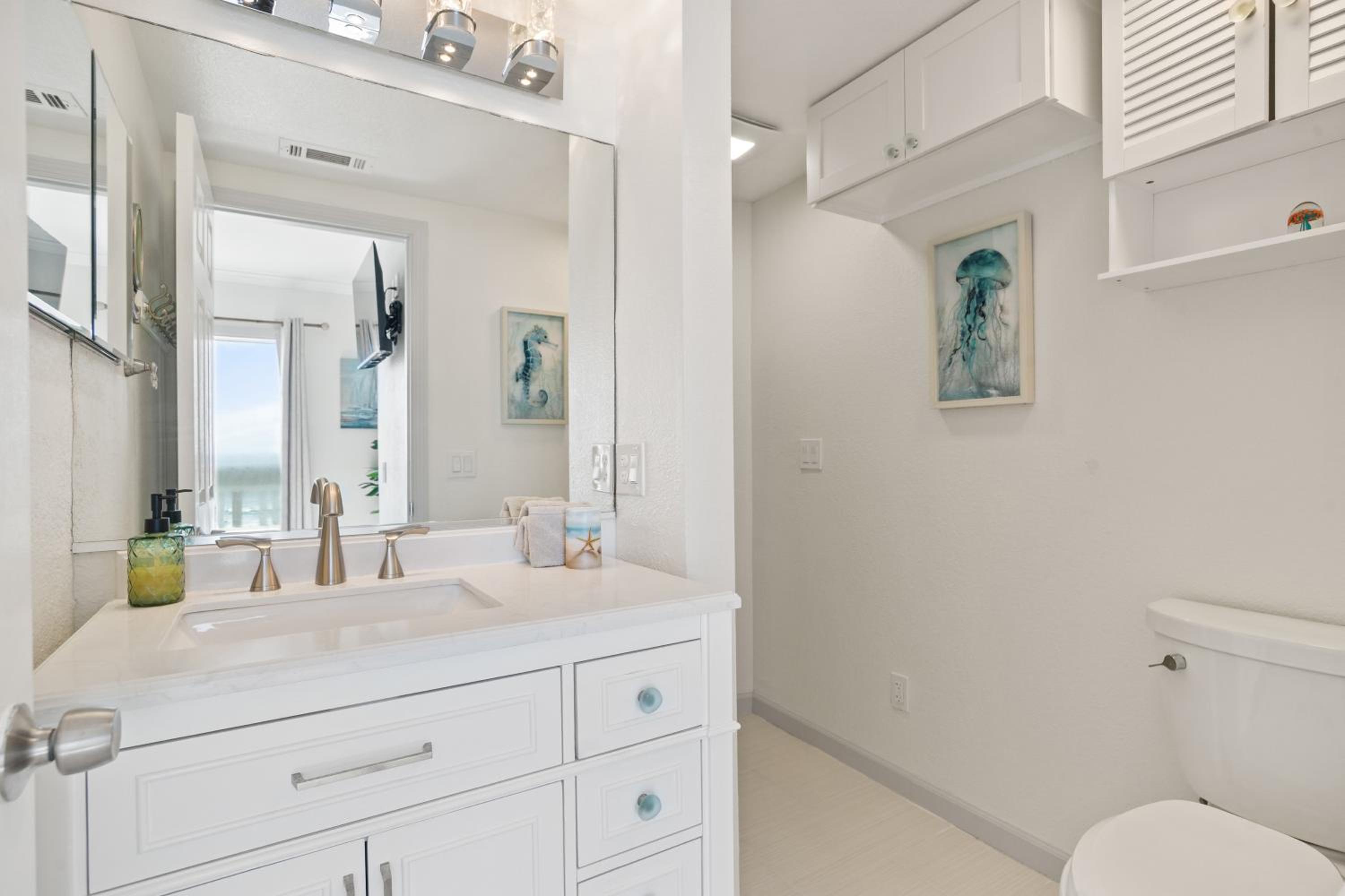 Luxury Oceanfront steps to Beach & Town, Best views!