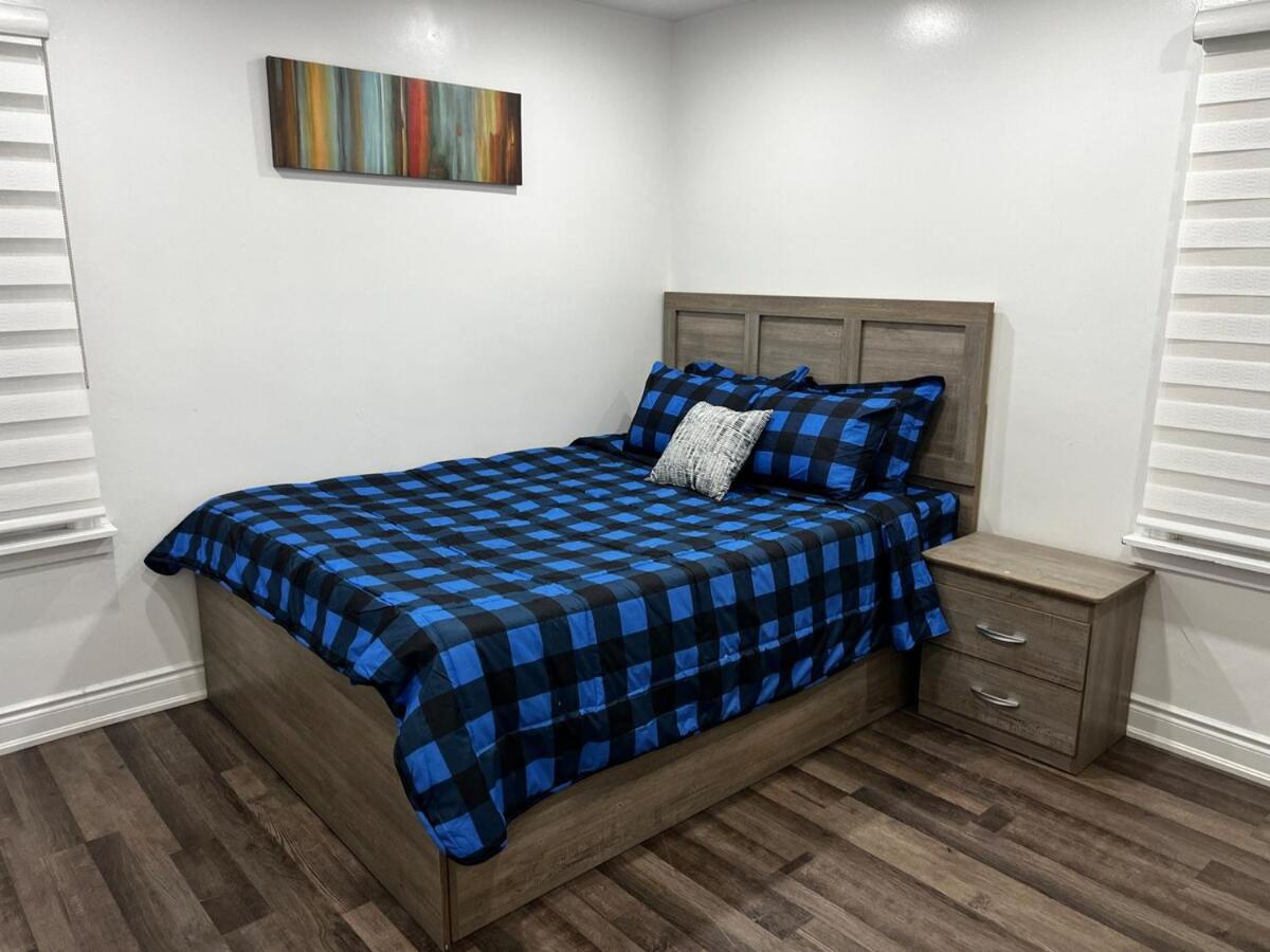 Three Bedroom Spacious Bangalow with Free Parking, closer to commercial area and highways