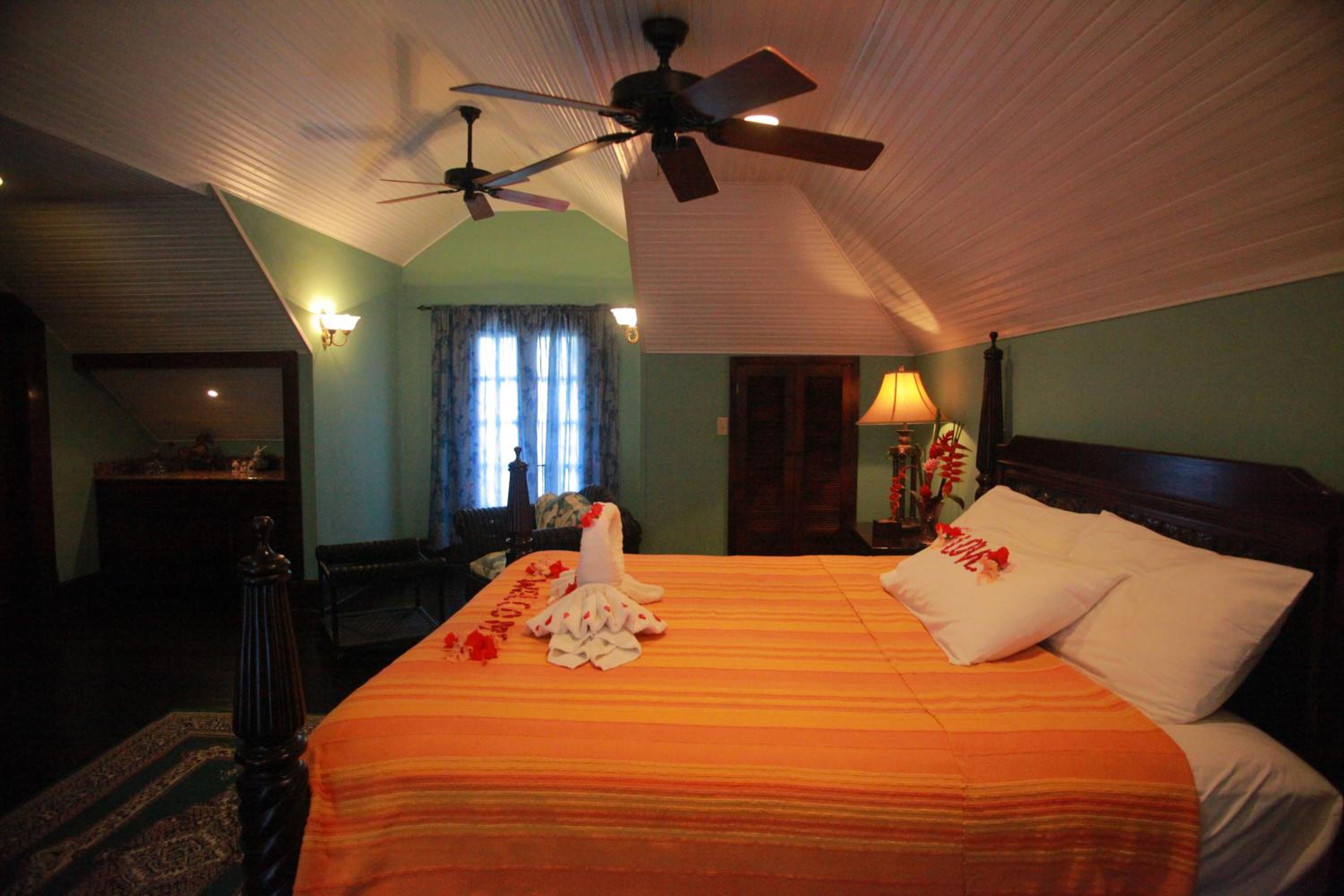 Belize Vacations - Mahogany Hall Luxury Boutique Resort - Property Image 4