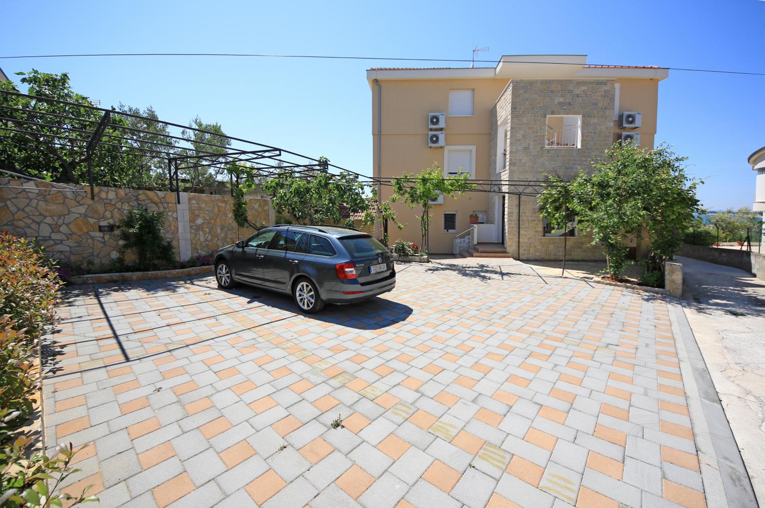 Apartments Šuperba