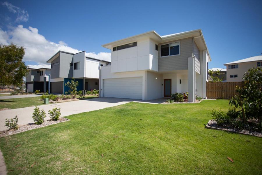 Petrie Beach Holiday Home