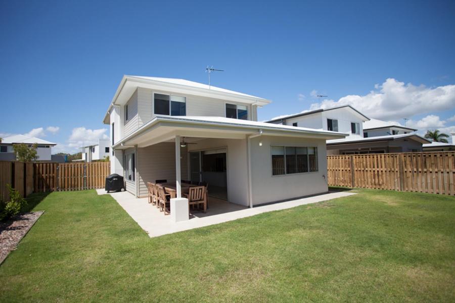 Petrie Beach Holiday Home