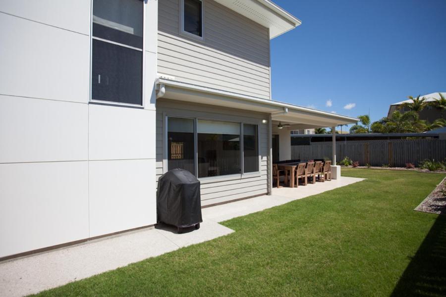 Petrie Beach Holiday Home
