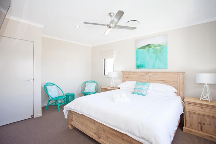 Petrie Beach Holiday Home