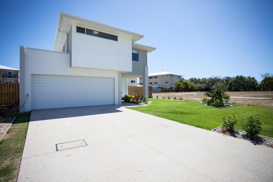 Petrie Beach Holiday Home