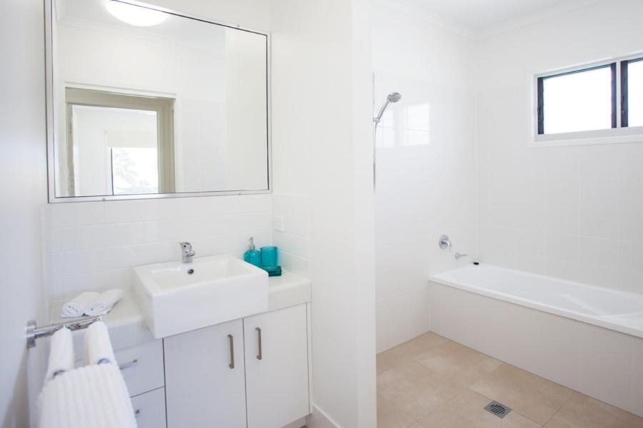 Petrie Beach Holiday Home