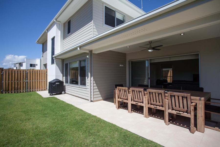 Petrie Beach Holiday Home