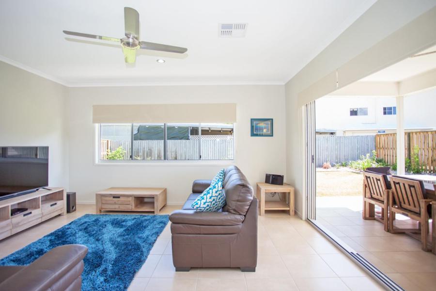 Petrie Beach Holiday Home
