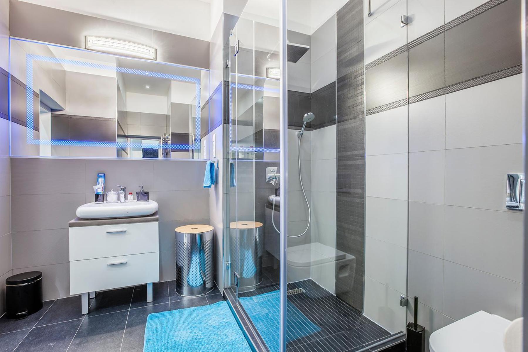 Opera Luxory Suite view 3