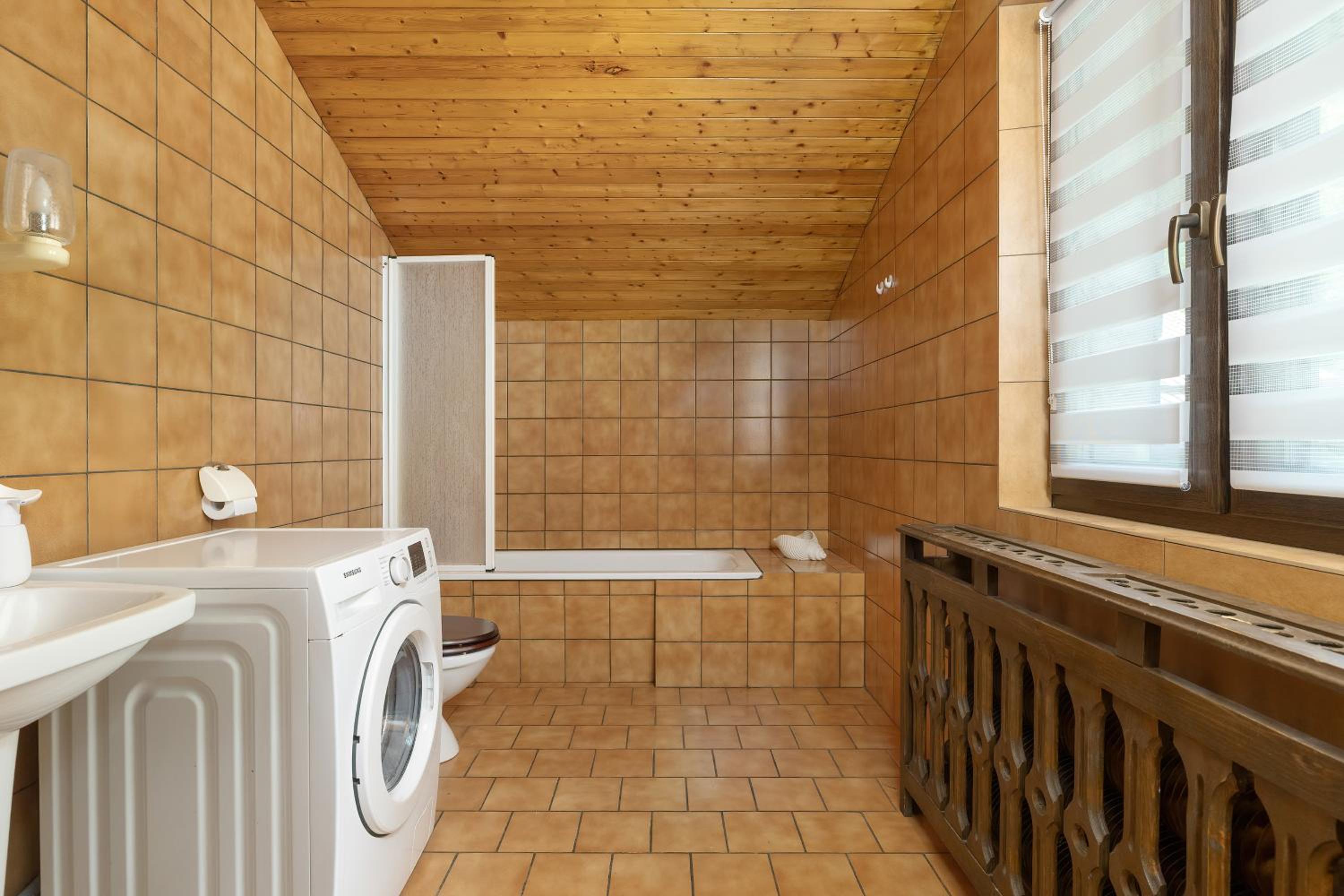 Bystra Unique House in the Mountains with Terrace, Garden & Parking by Noclegi Renters, photo 41