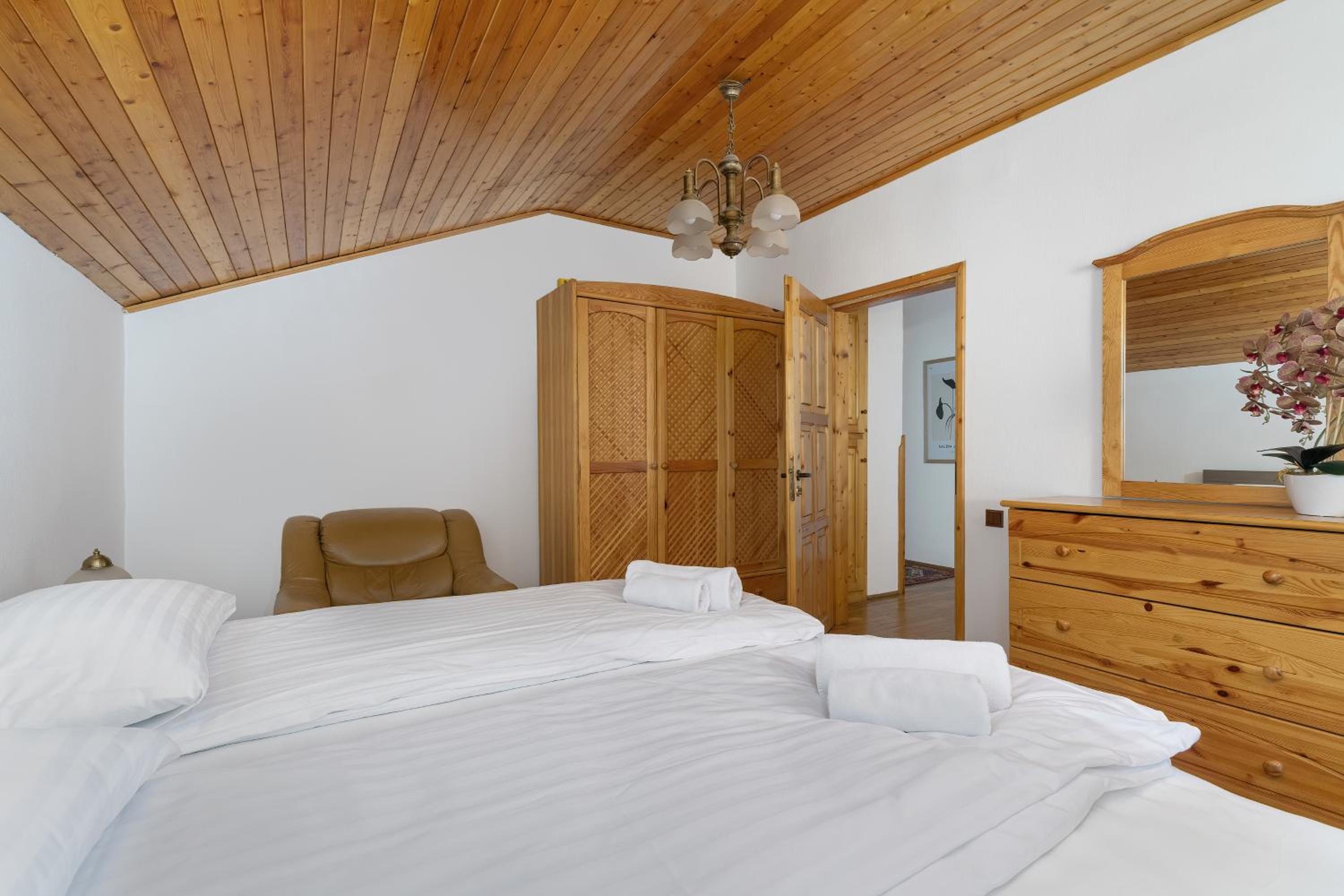 Bystra Unique House in the Mountains with Terrace, Garden & Parking by Noclegi Renters, photo 58