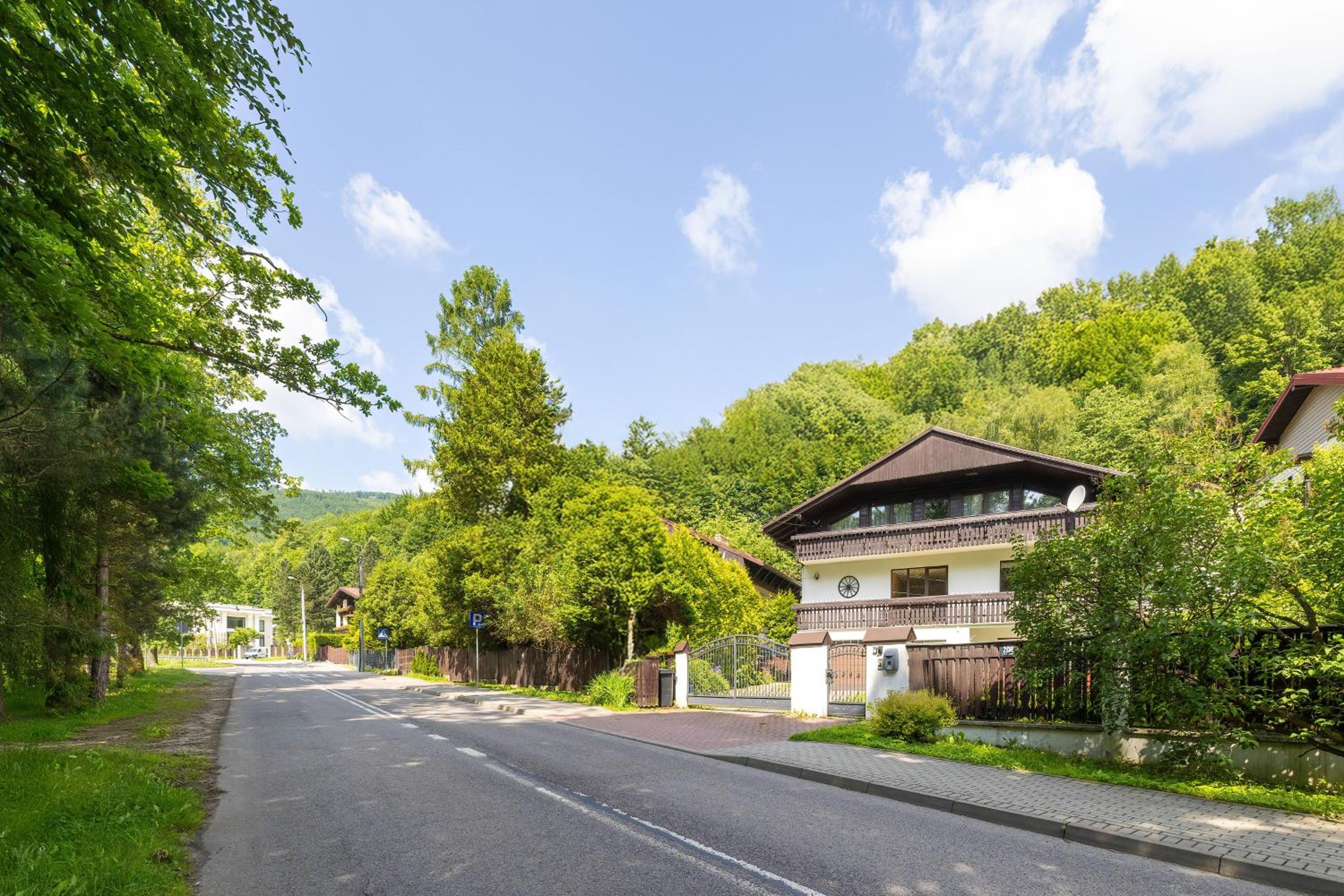 Bystra Unique House in the Mountains with Terrace, Garden & Parking by Noclegi Renters, photo 81