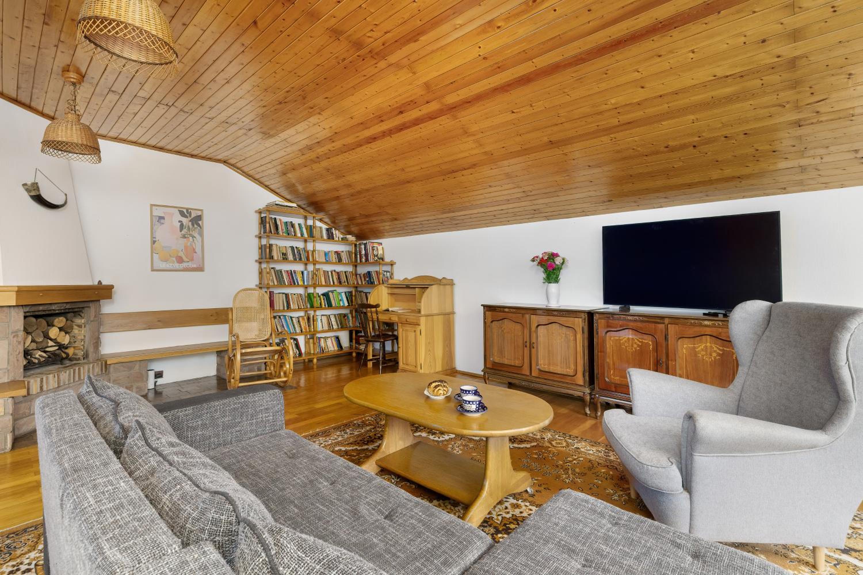 Bystra Unique House in the Mountains with Terrace, Garden & Parking by Noclegi Renters, photo 46