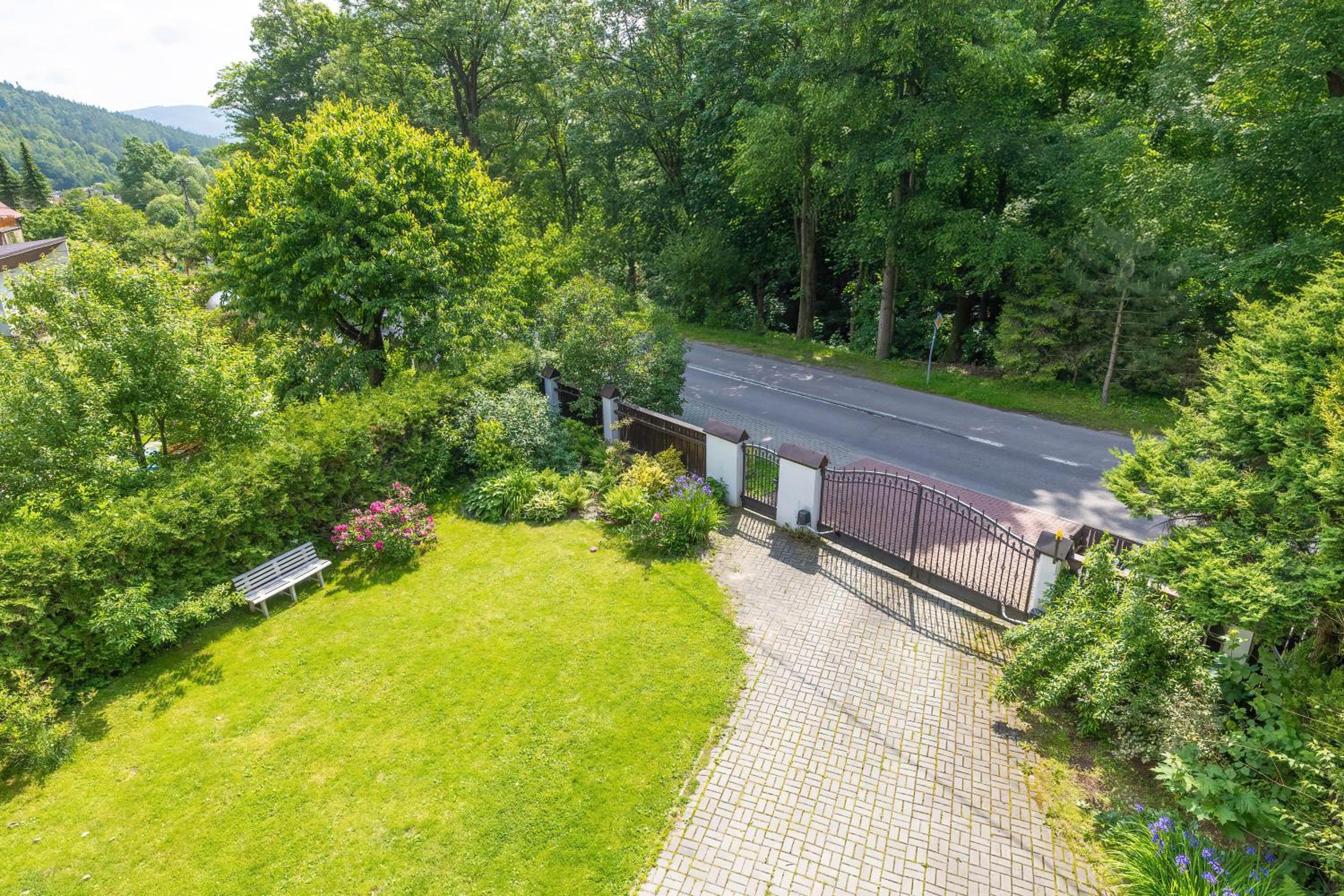 Bystra Unique House in the Mountains with Terrace, Garden & Parking by Noclegi Renters, photo 84