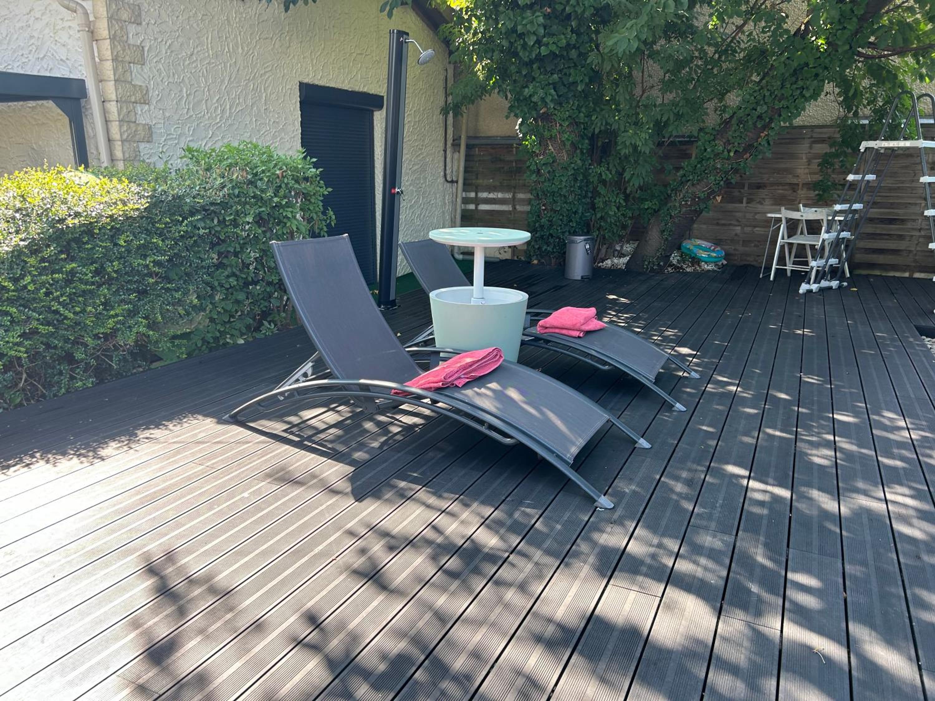 Villa Maxonale près de Paris avec Piscine Chauffée, Sauna et Jacuzzi