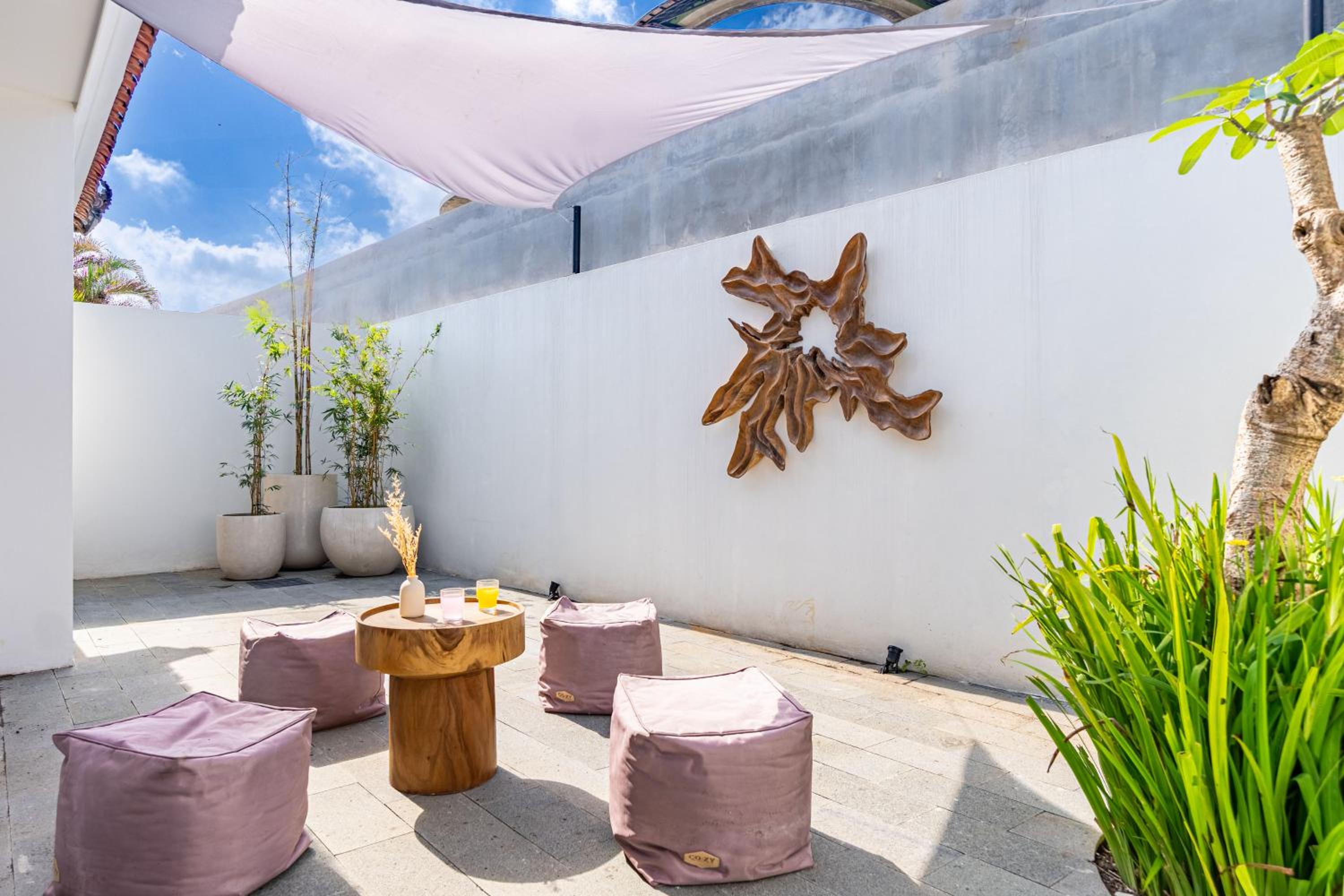 Sunny 2BR Villa with Private Pool in Canggu