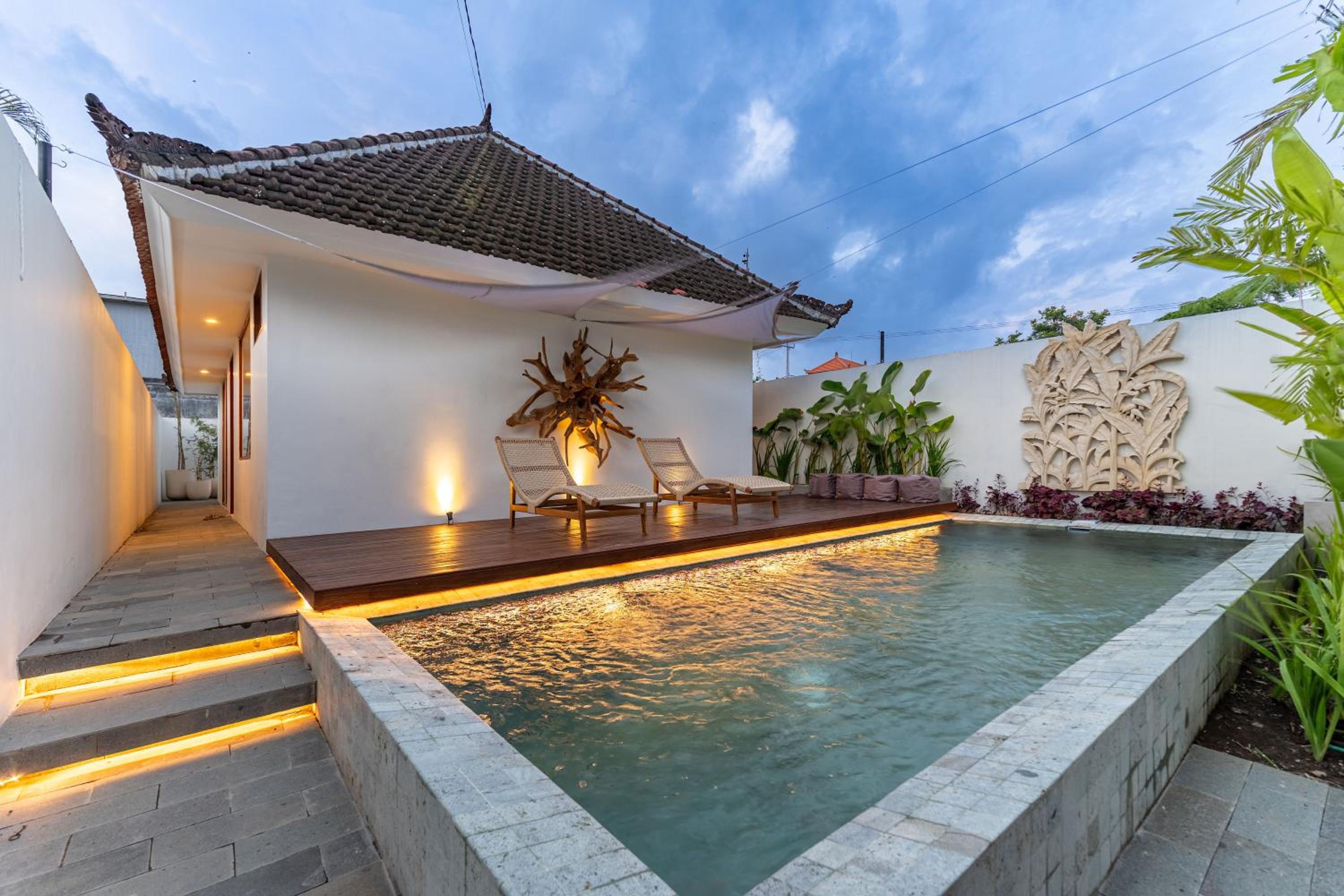 Sunny 2BR Villa with Private Pool in Canggu