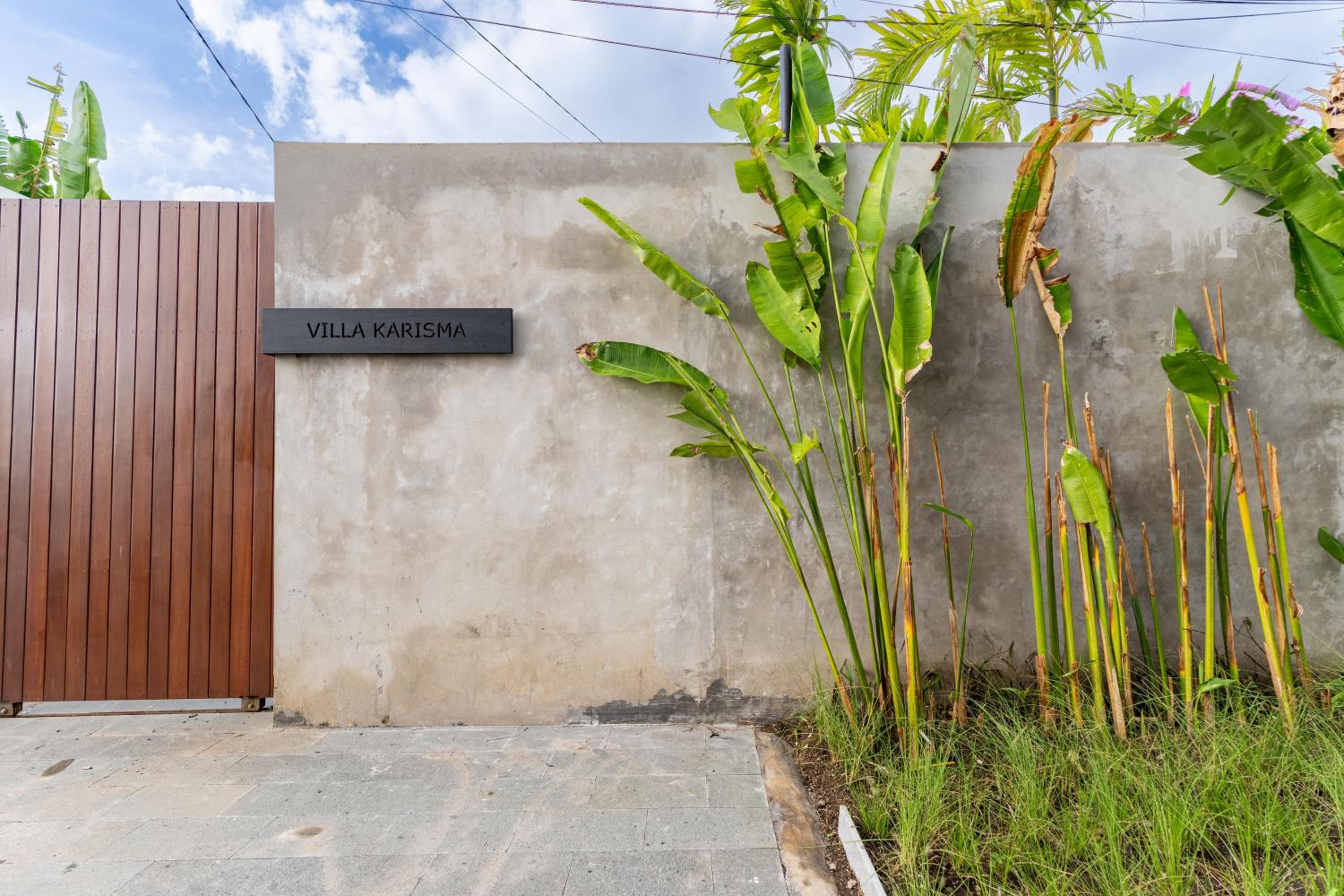 Sunny 2BR Villa with Private Pool in Canggu