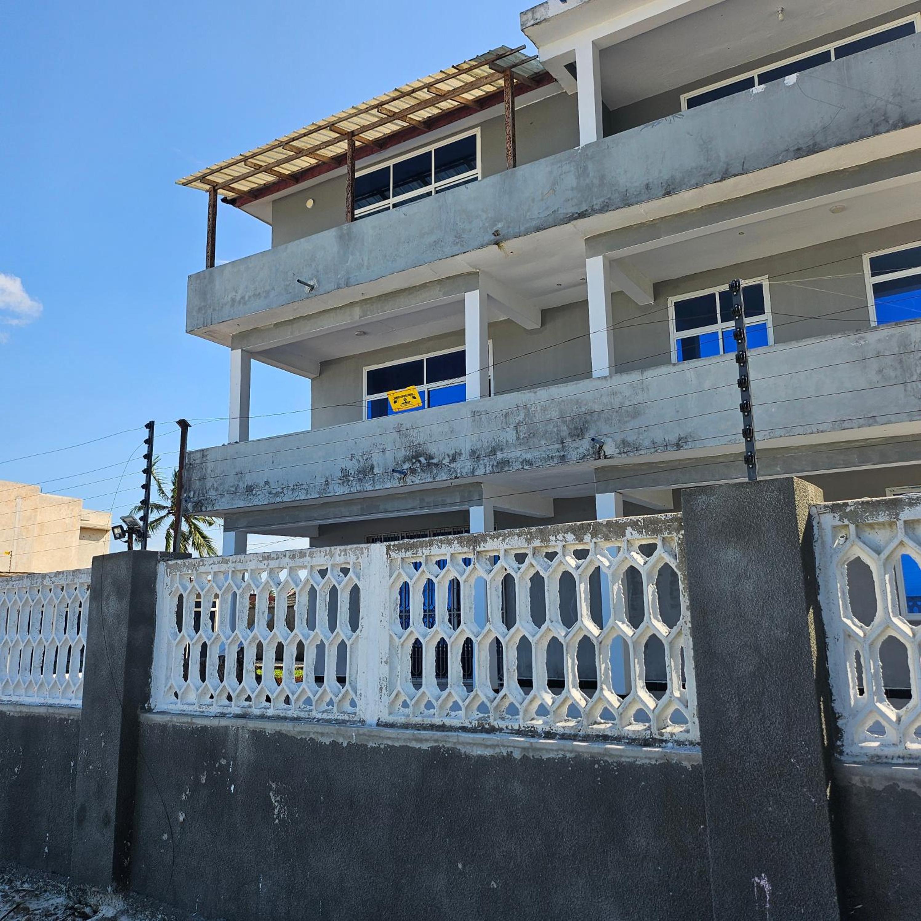 Beachfront 2BR Apartment in Uroa, Zanzibar - Sea Views & Direct Beach Access