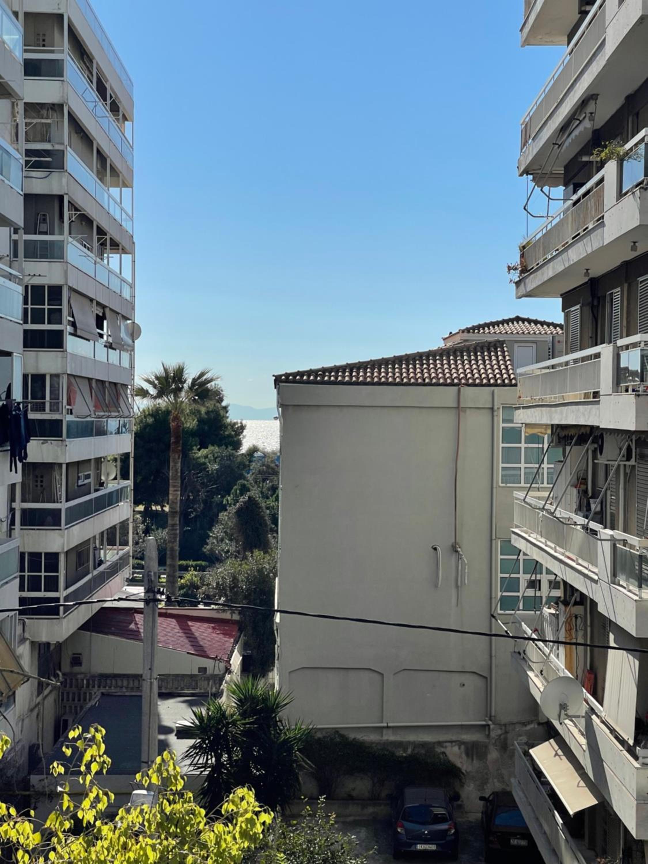Athenean Modern Escape near Marina Floisvos