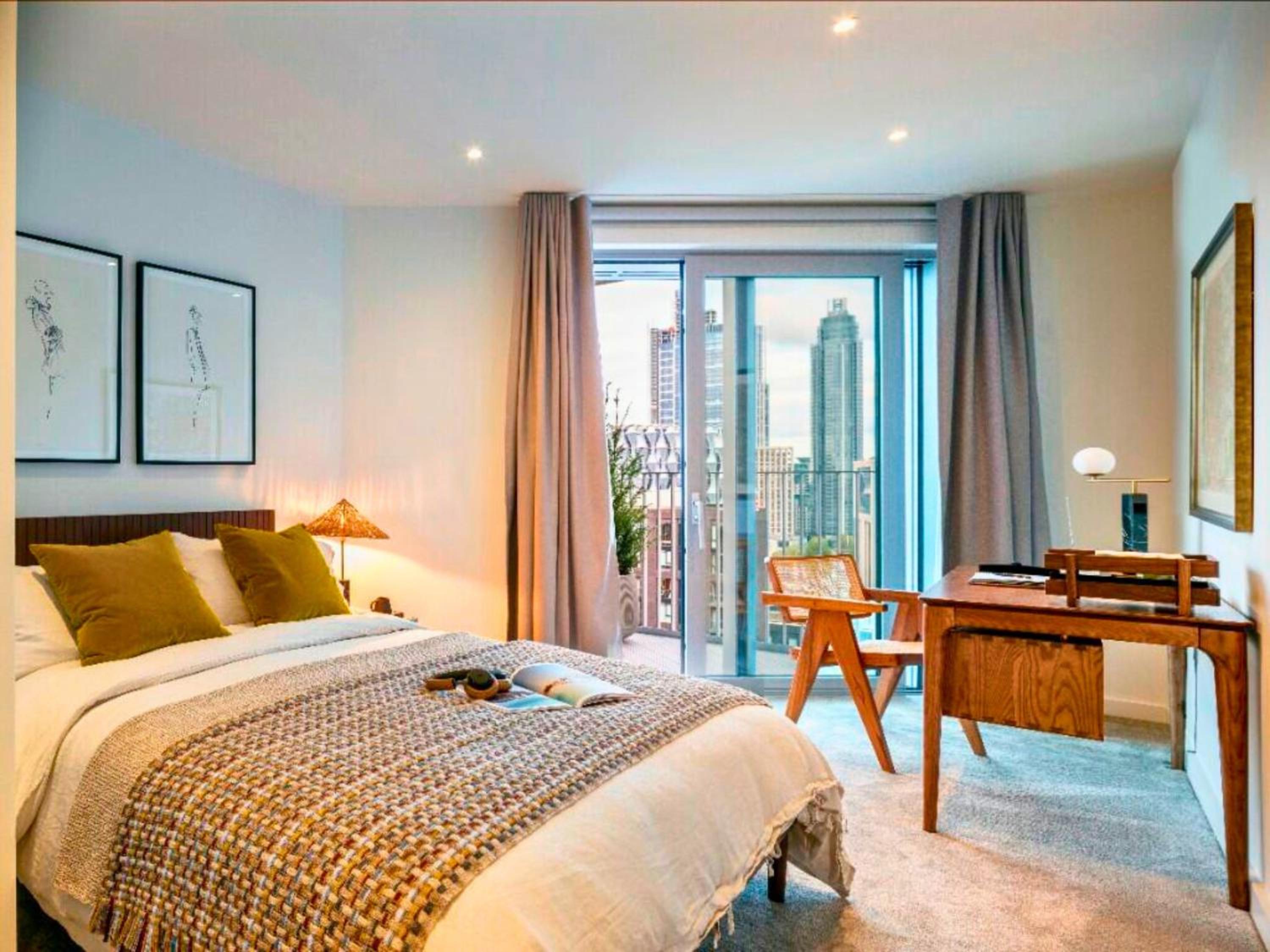 Luxury Penthouse 2Bed 2Bath 2Balcony London Eye & River Views with GYM & AC & Incredible Rooftop View