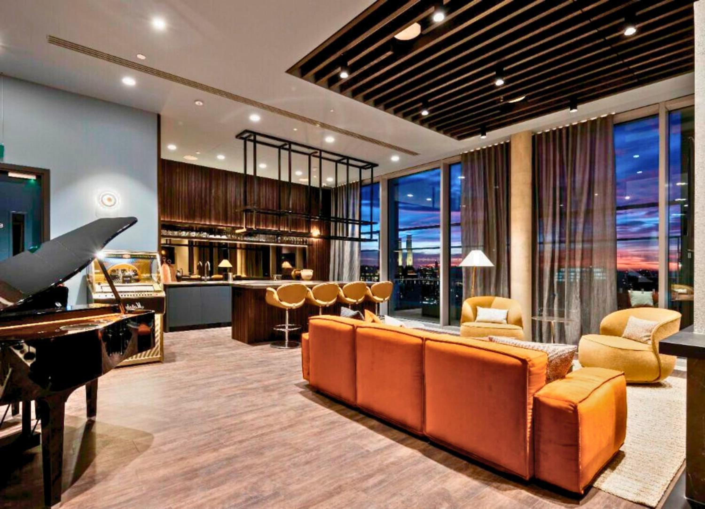 Luxury Penthouse 2Bed 2Bath 2Balcony London Eye & River Views with GYM & AC & Incredible Rooftop View
